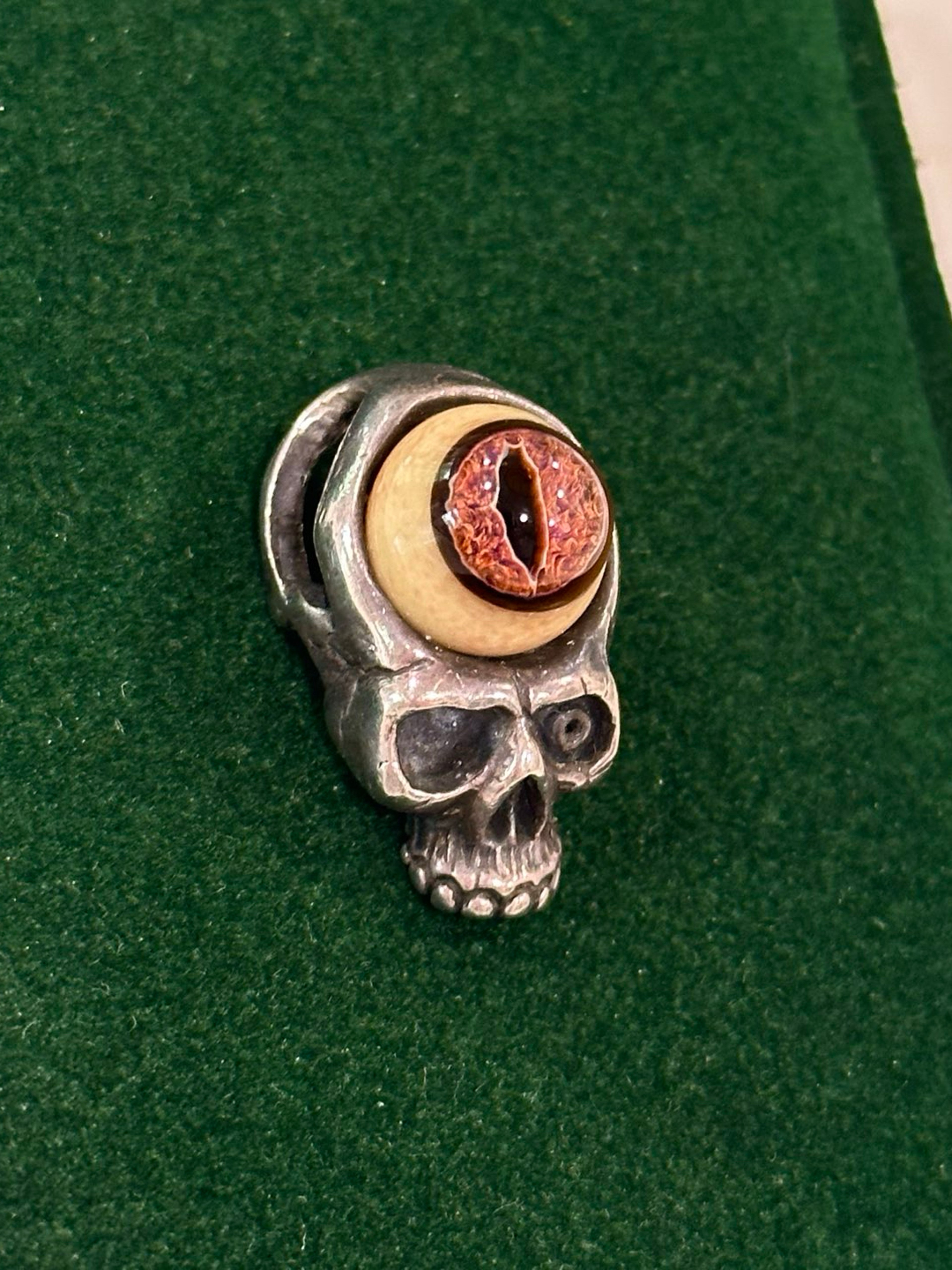 Preview pic of Aquariust “SkullEye” Solid Silver & Marble Pendant + Box Chain