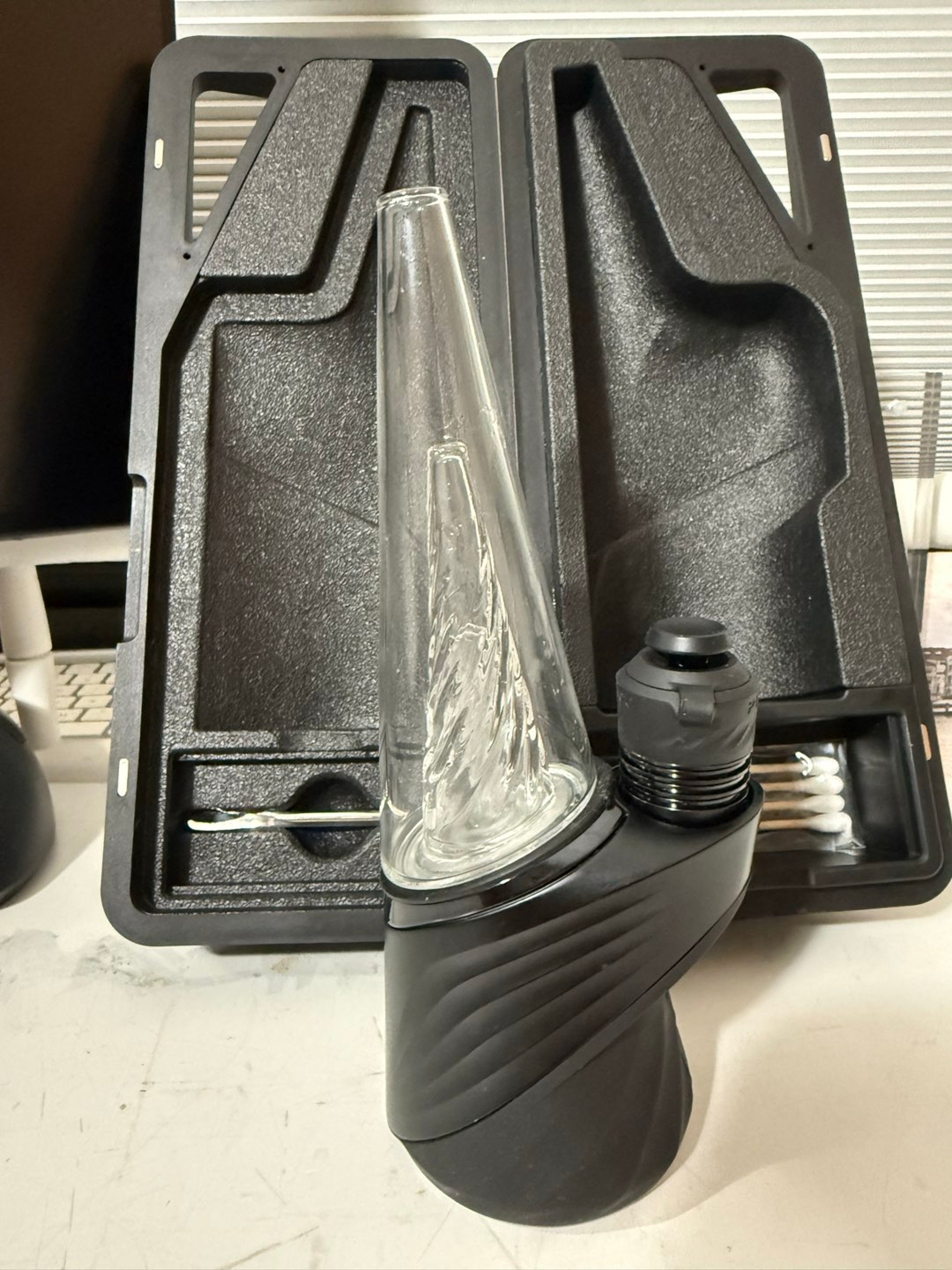 Preview pic of Puffco Peak Pro 3DXL Onyx with Black Chamber