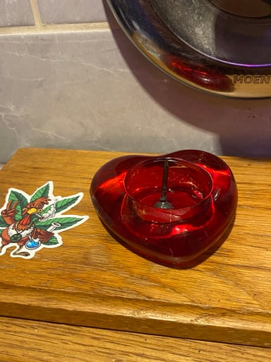 Preview pic of Heart Shaped Glass Ash Tray