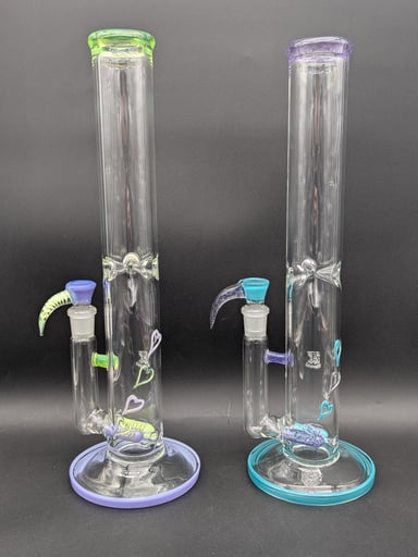 Preview pic of 2K GLASS DUAL COLOR HEART BONG