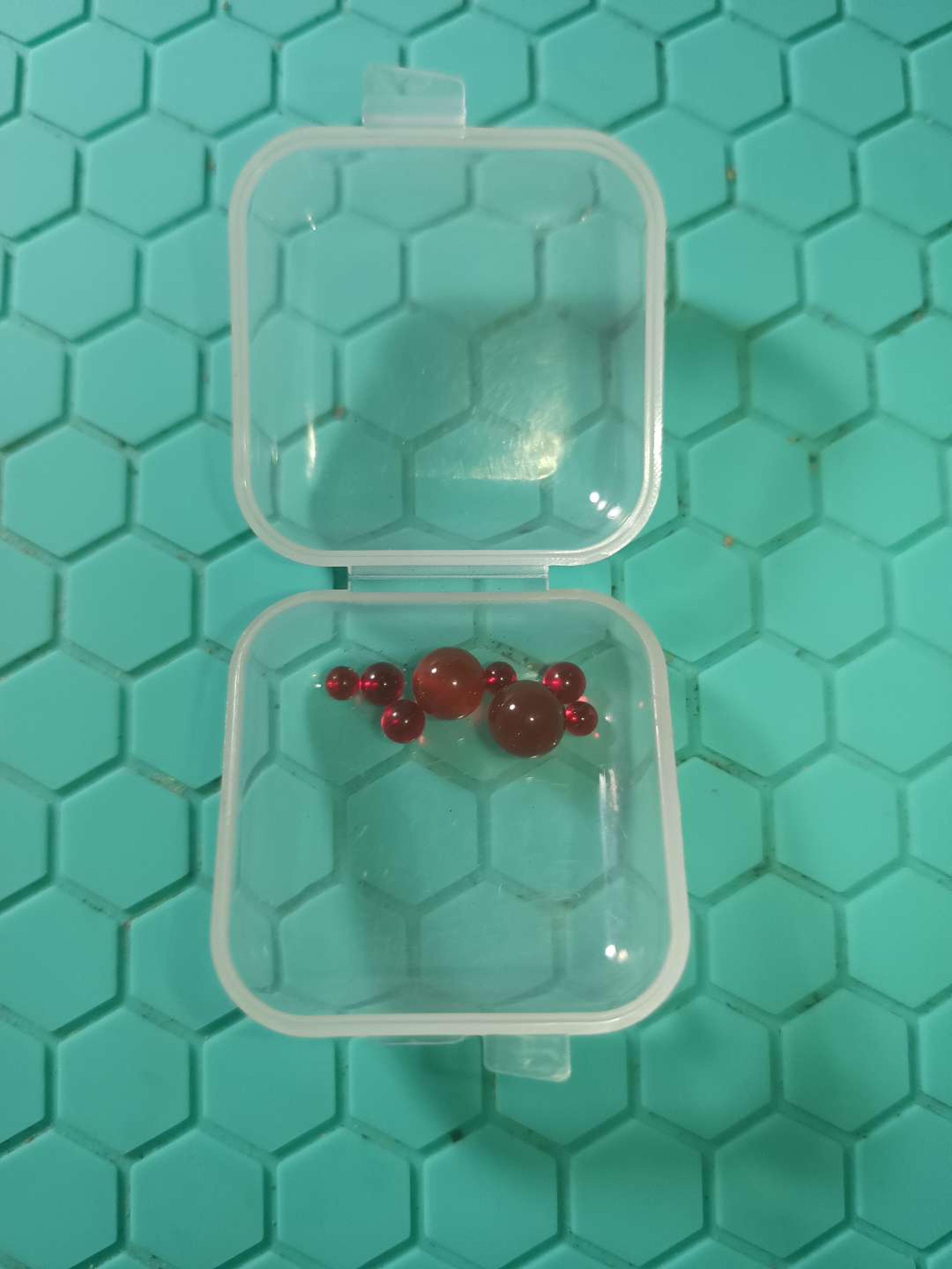 Preview pic of 8pk - Ruby Pearls