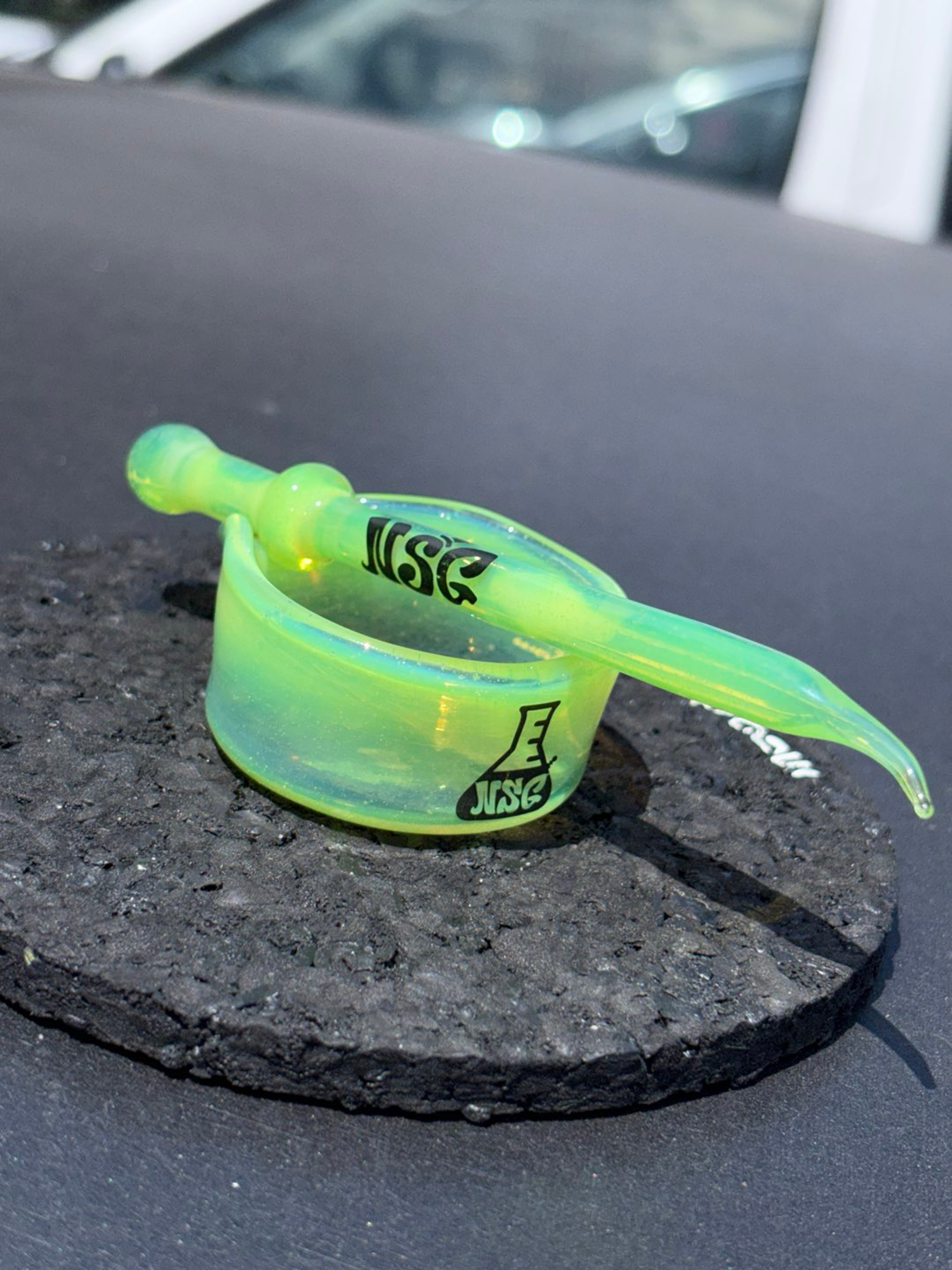 Preview pic of NSG glass dish and dabber