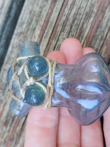 Preview pic of Hollow bondage pendant