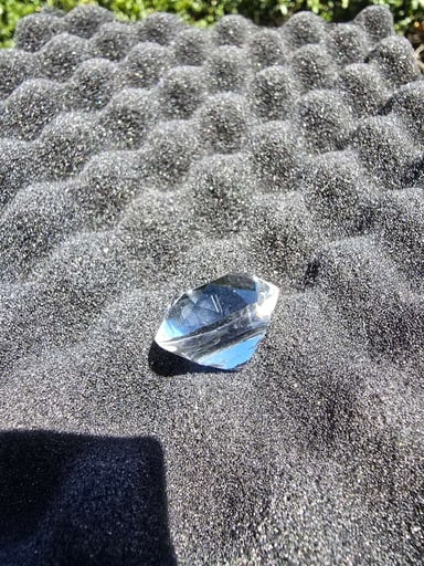 Preview pic of Quartz Diamond Top