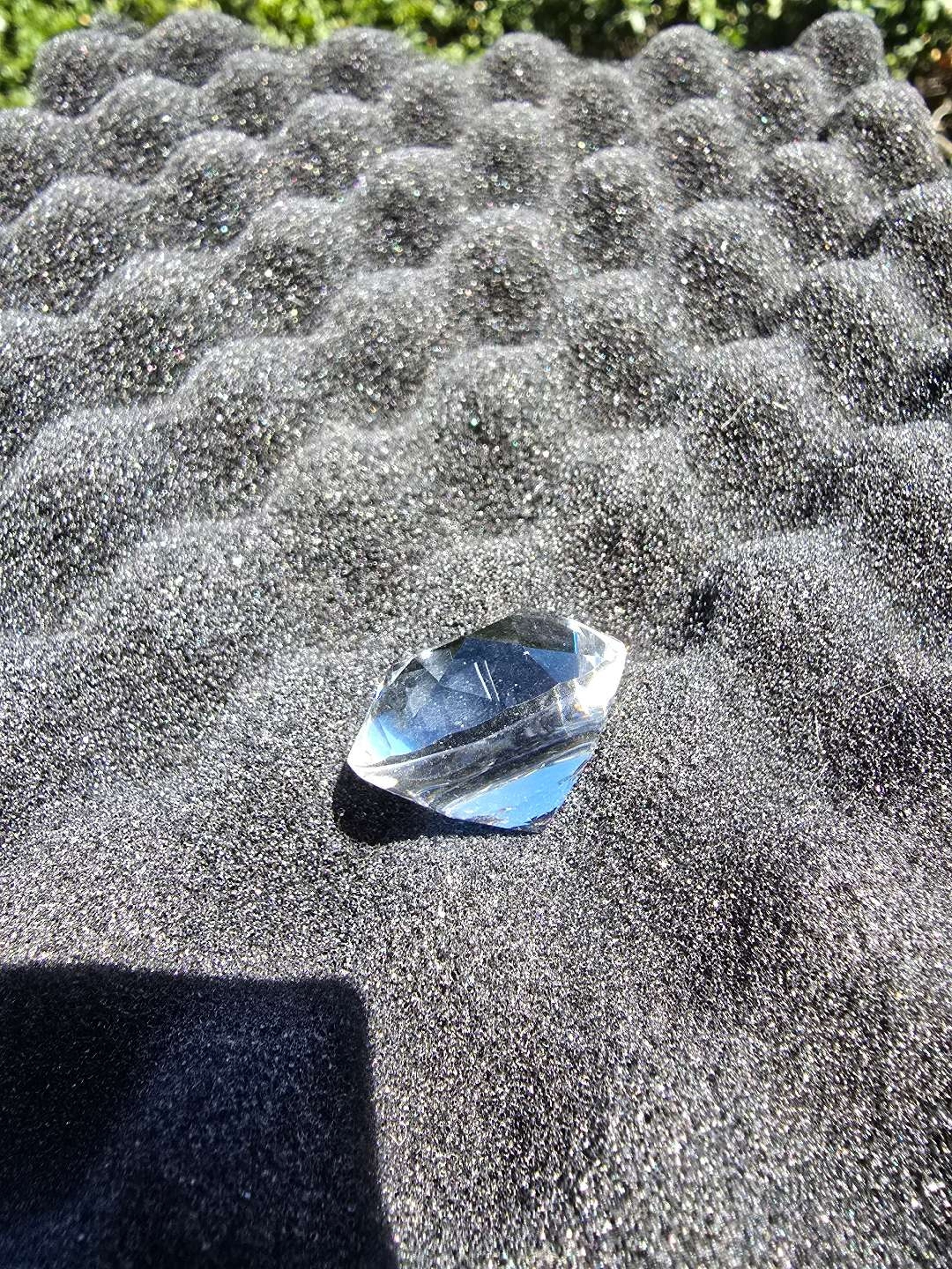 Preview pic of Quartz Diamond Top