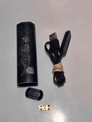 Preview pic of Pax 3 Vape with Custom Art - comes with charger and 1 filter clean