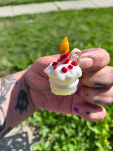 Preview pic of Cherry Cake pendant