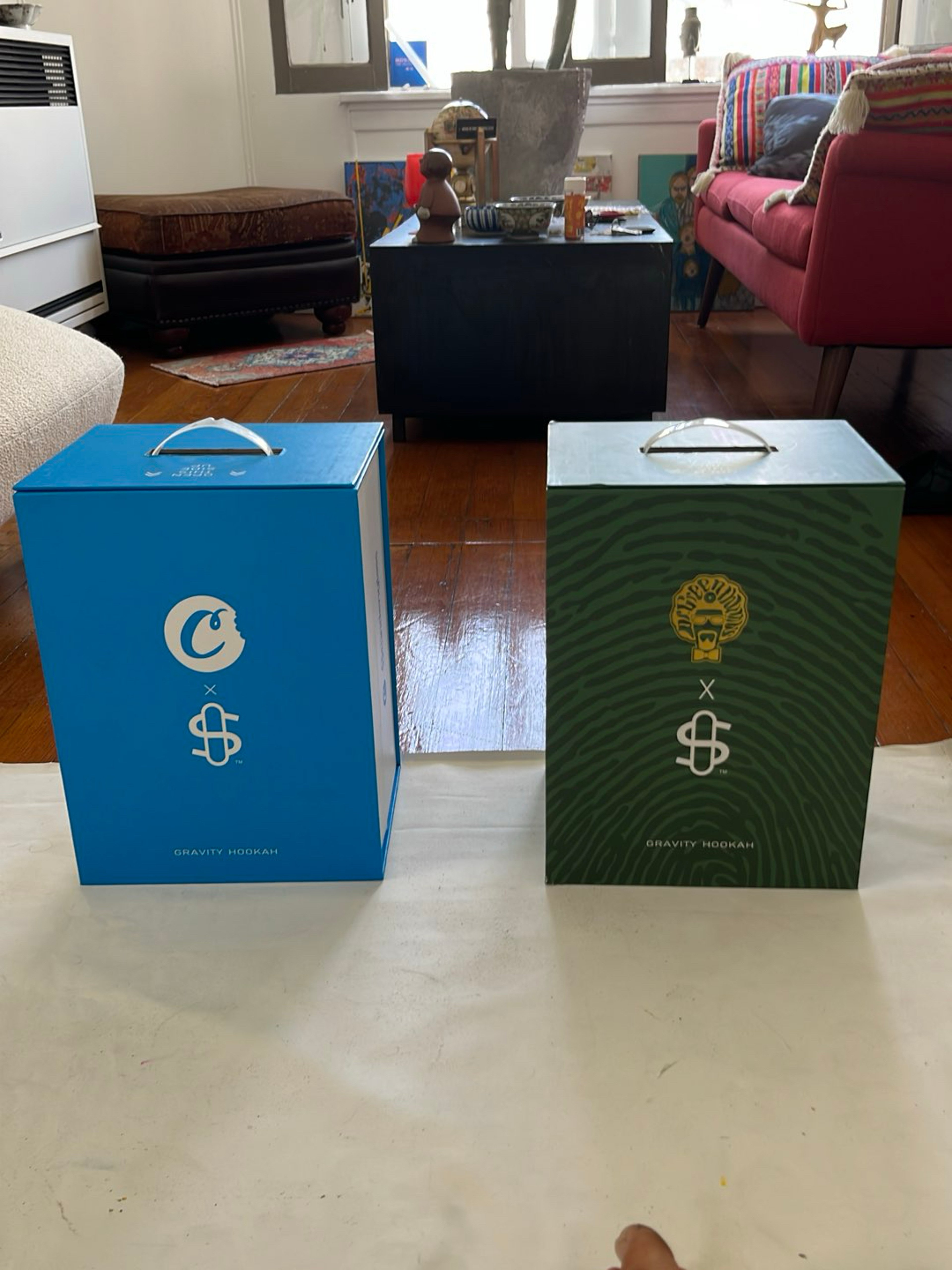 Preview pic of BNIB “ Stundenglass x Cookies “ and “ Stundenglass x Dr. Greenthumb’s “ gravity infusers