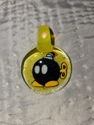 Preview pic of Super Mario bomb pendant