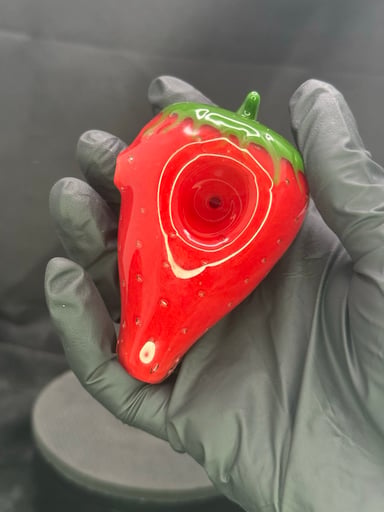Preview pic of Strawberry Pipe