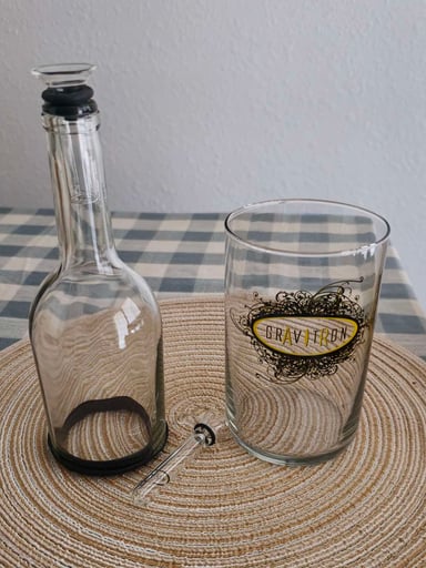 Preview pic of Gravitron Glass Gravity Bong