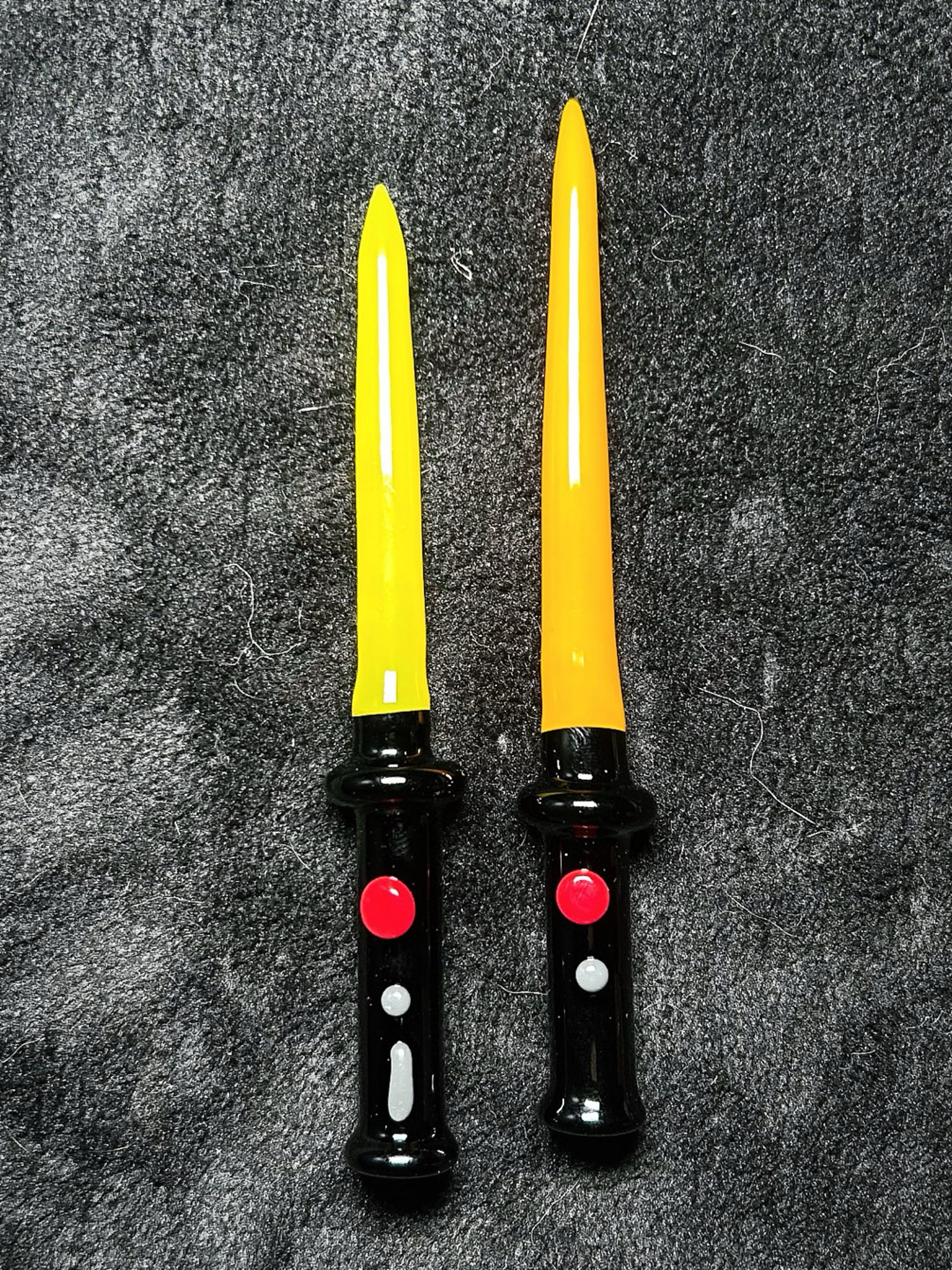 Preview pic of 2x MarvinsGlass Lightsaber Dab Tools! 💡
