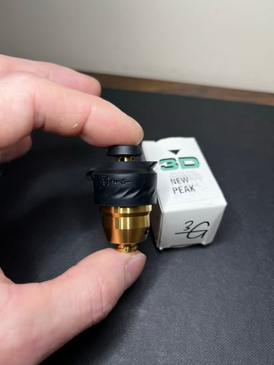 Preview pic of 3grams 3g3d limited edition gold atomizer for new puffco peak