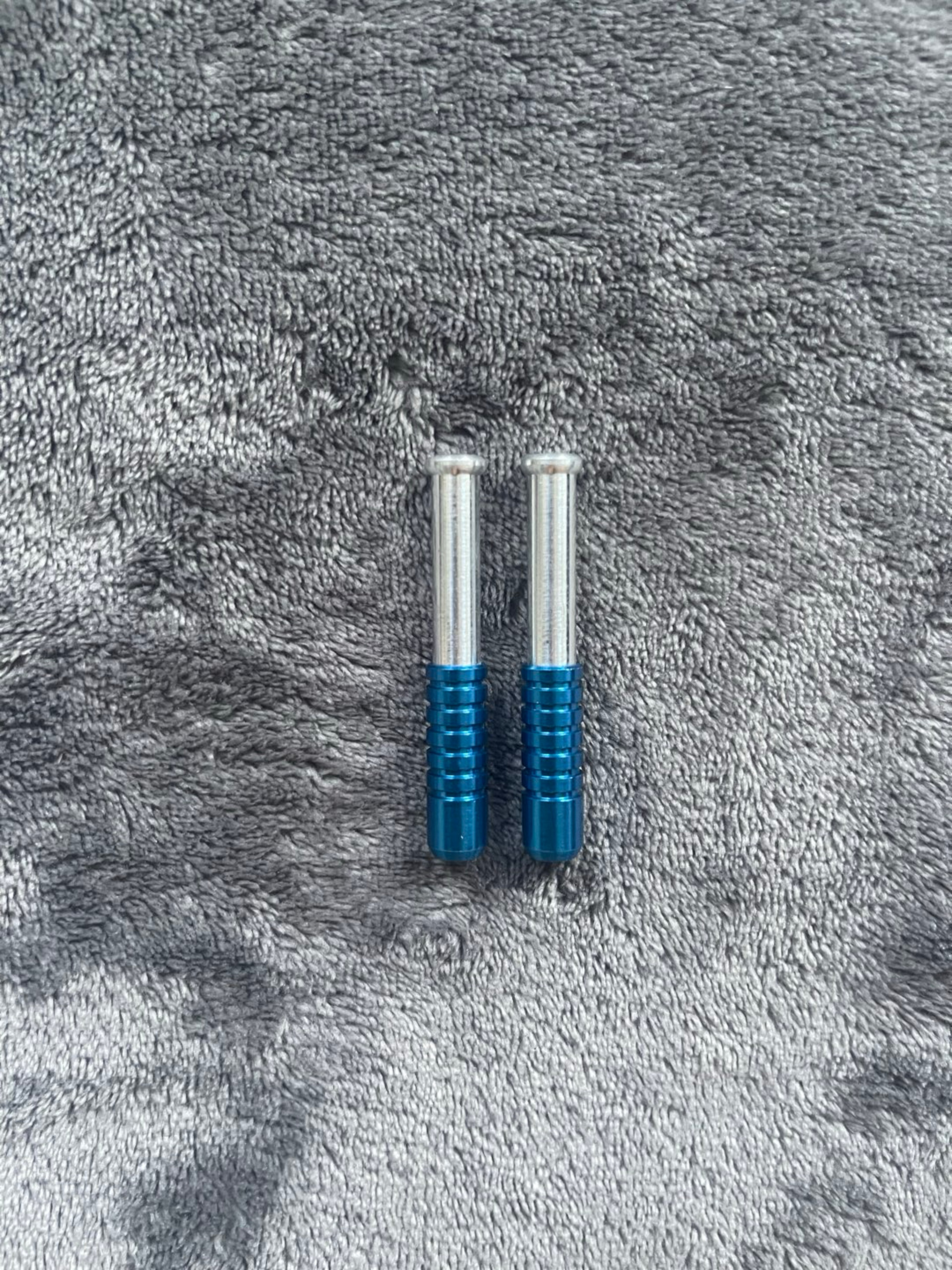 Preview pic of 2 Pcs Small Blue Batty