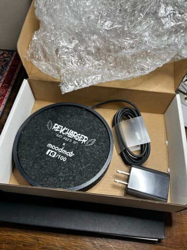 Preview pic of Puffco pro wireless charger