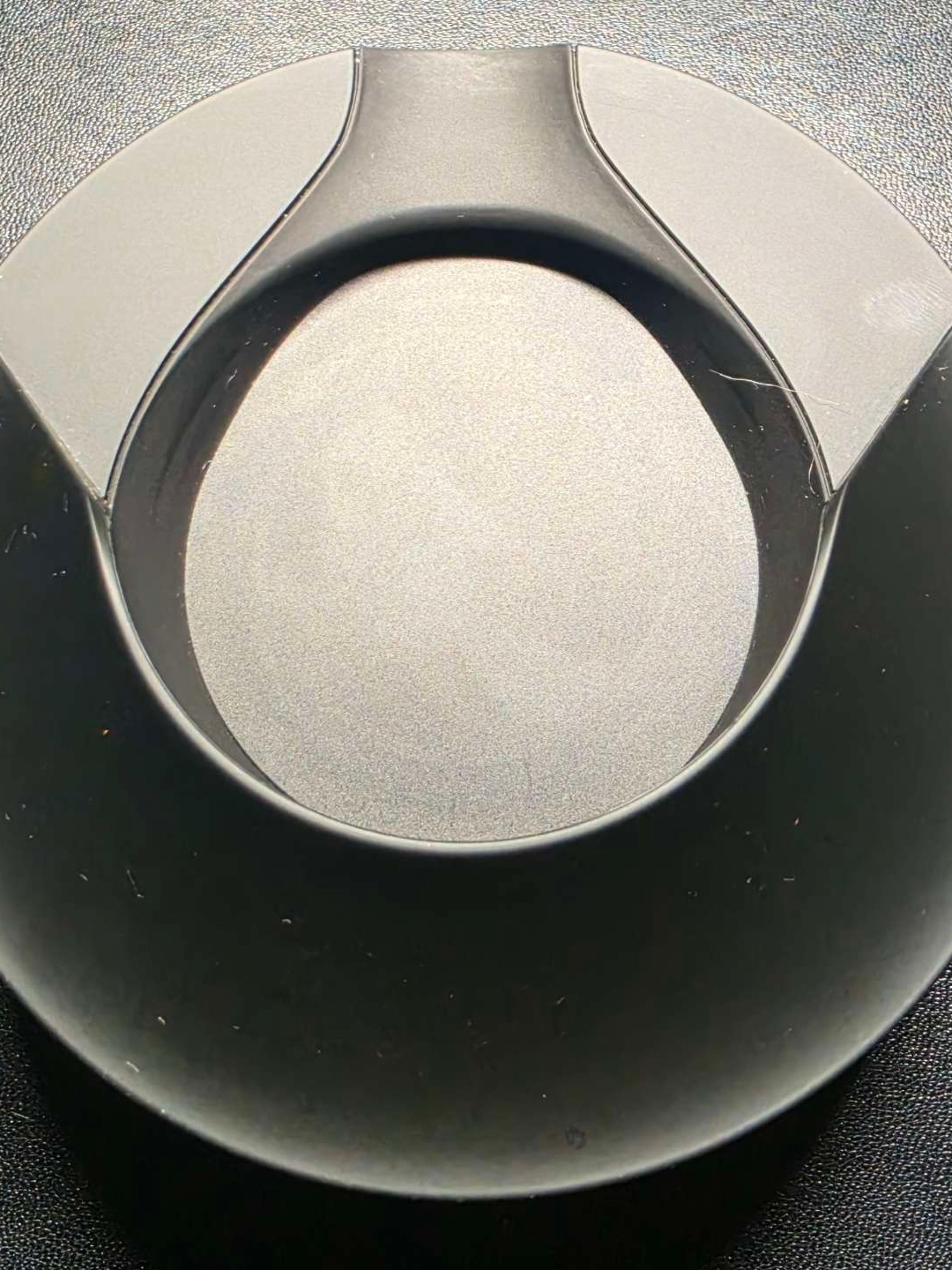 Preview pic of Puffco Peak Pro Power Dock Wireless Charger Power Bank Model 051894 Black Used
