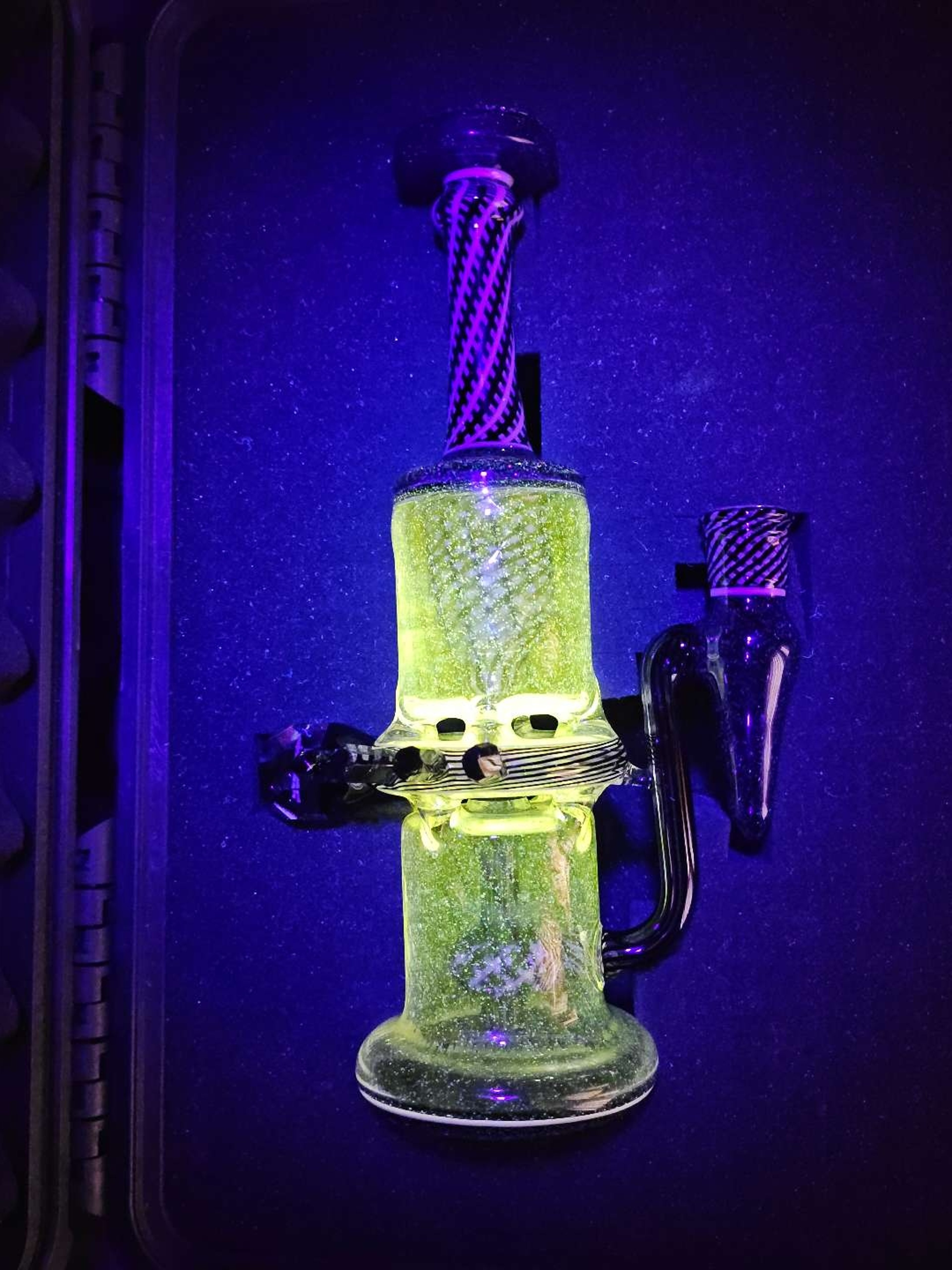Preview pic of UV Slugworth Glass Incycler