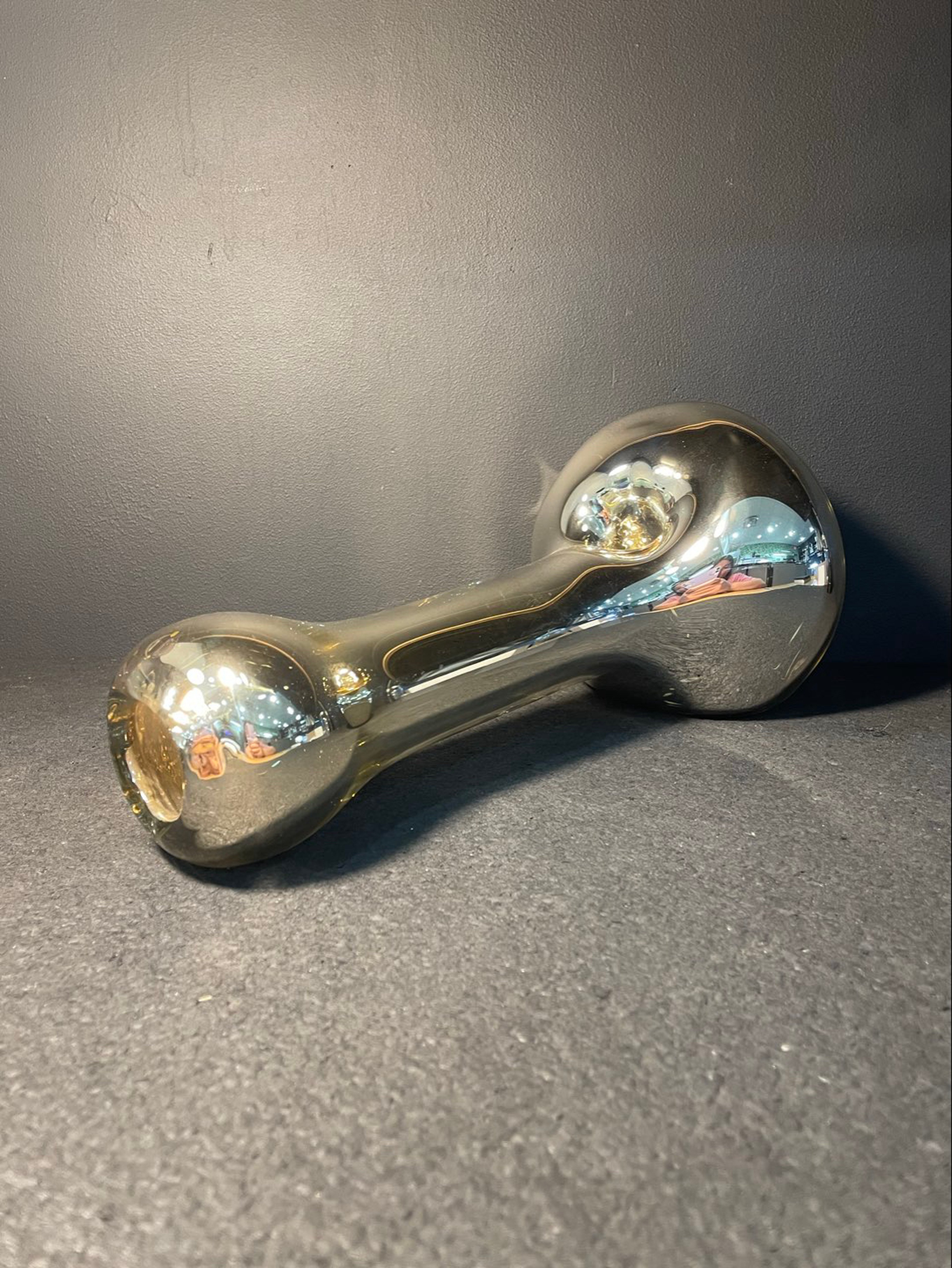 Preview pic of Skillet Glass Large Decorative Pipea