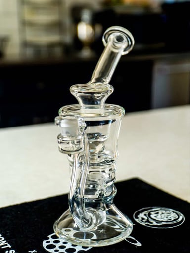 Preview pic of Kadabra glass gemkeeper