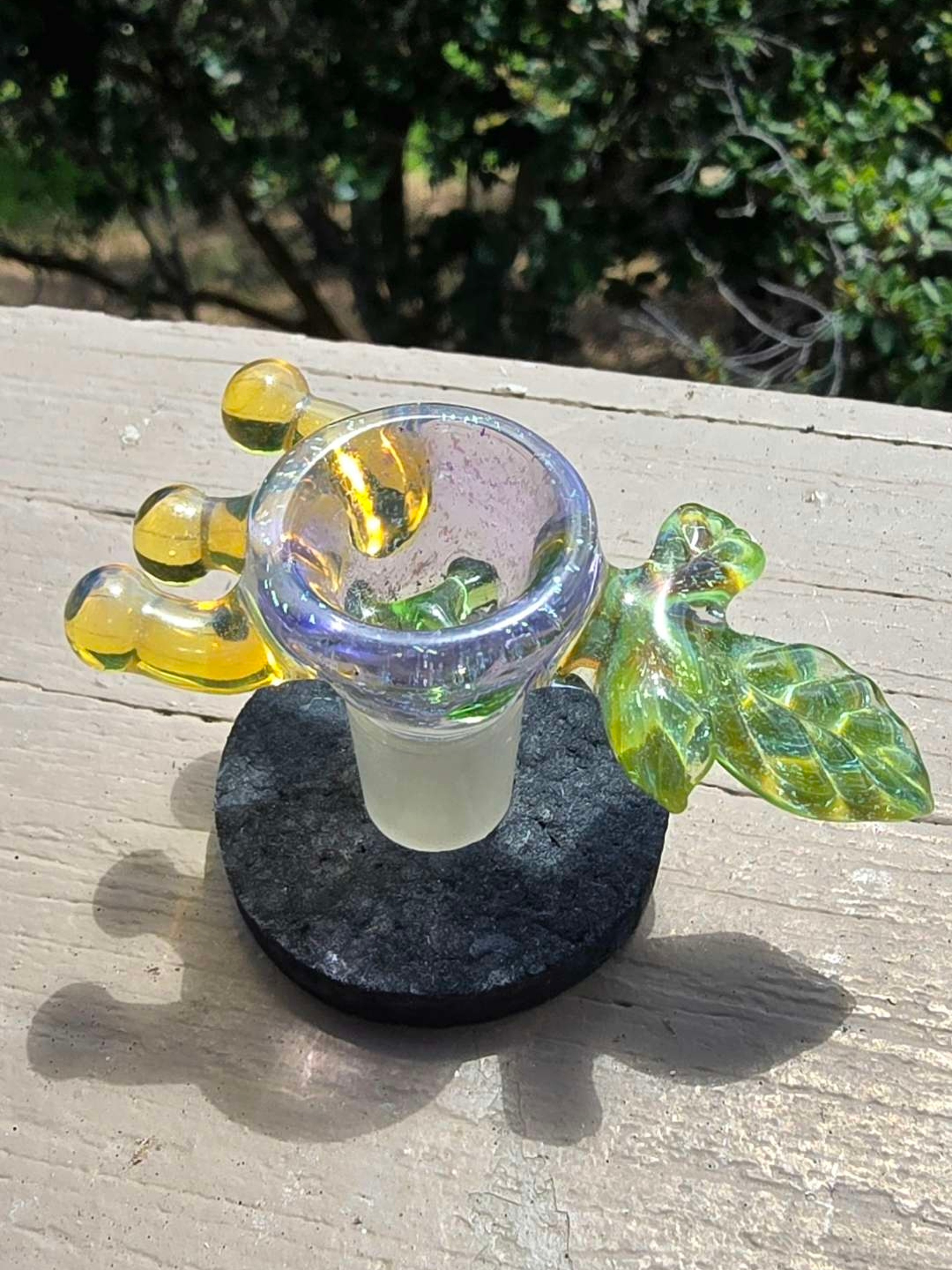 Mr. Gray Glass 14mm Leaf & Trichome Slide image 0