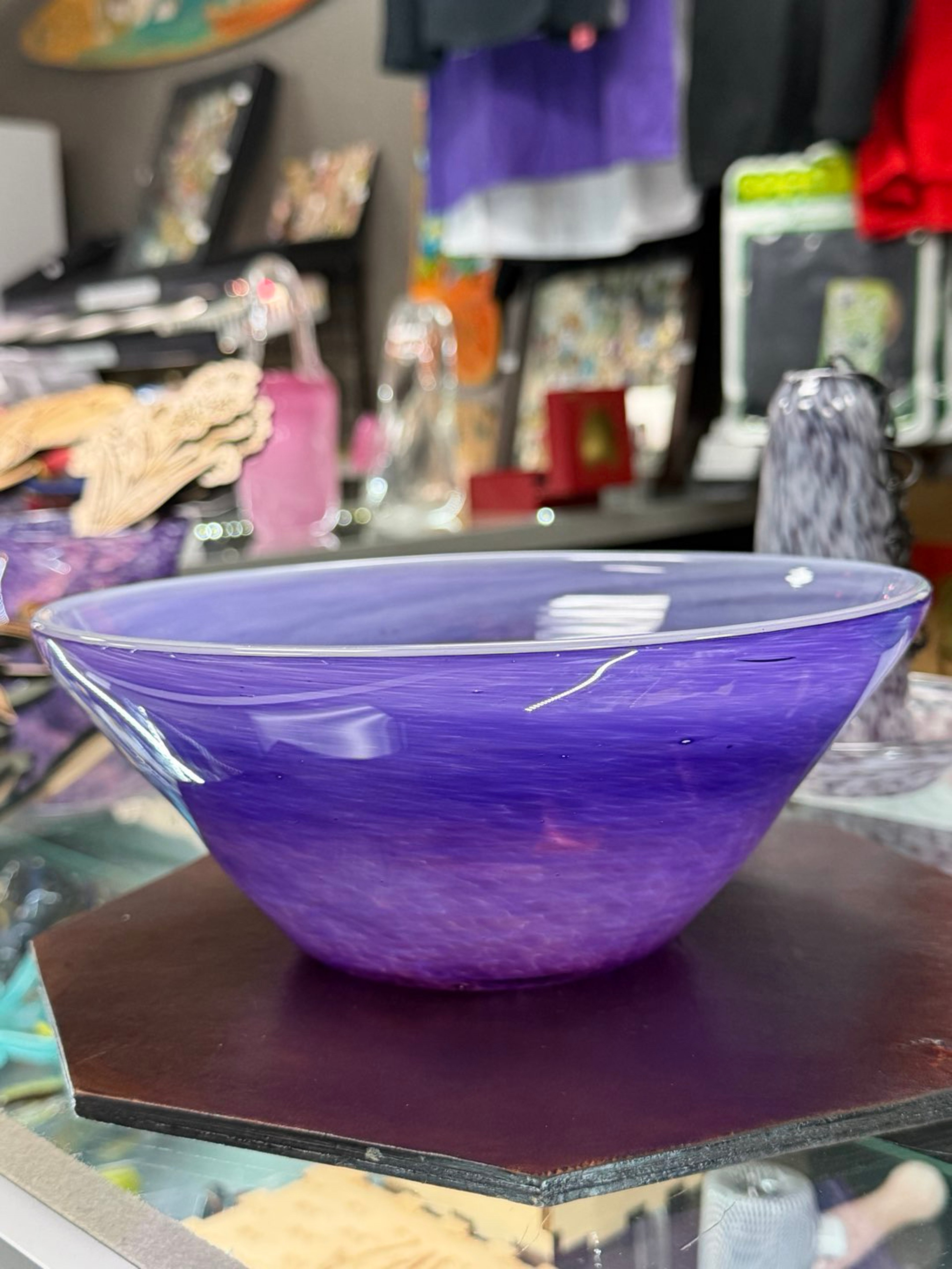 Preview pic of Pipp Squeak glass bowl