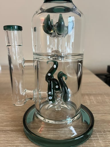 Preview pic of Sea Creature Bong