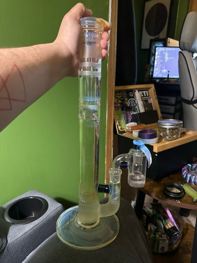 Preview pic of Apix designs 16” straight tube with free slides
