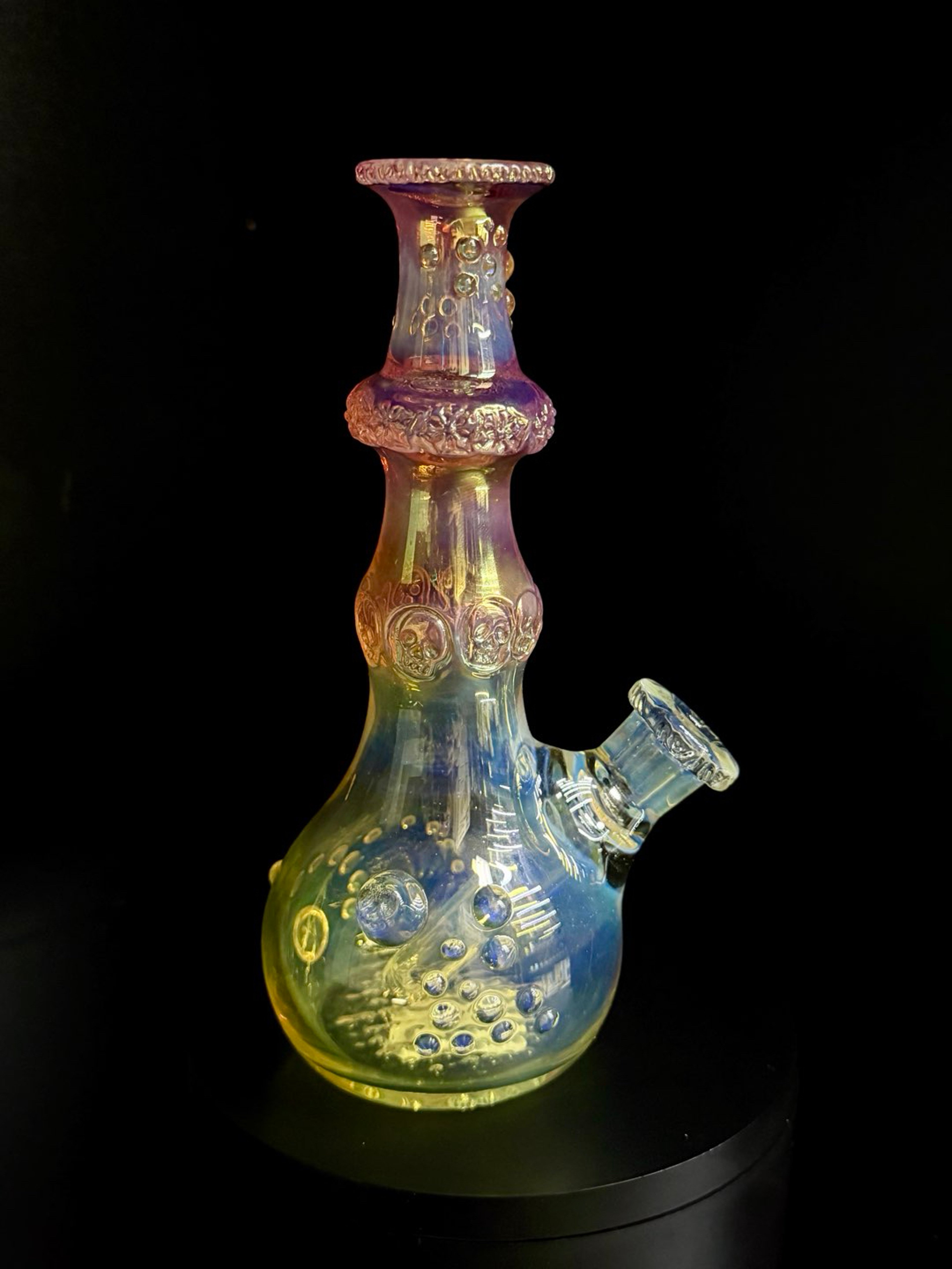 Preview pic of Hensley Glass Art fumed/carved rig