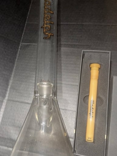 Preview pic of Illadelph tall 21 inch beaker - retired woodgrain label