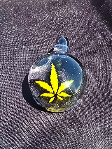 Preview pic of Leaf Pendant