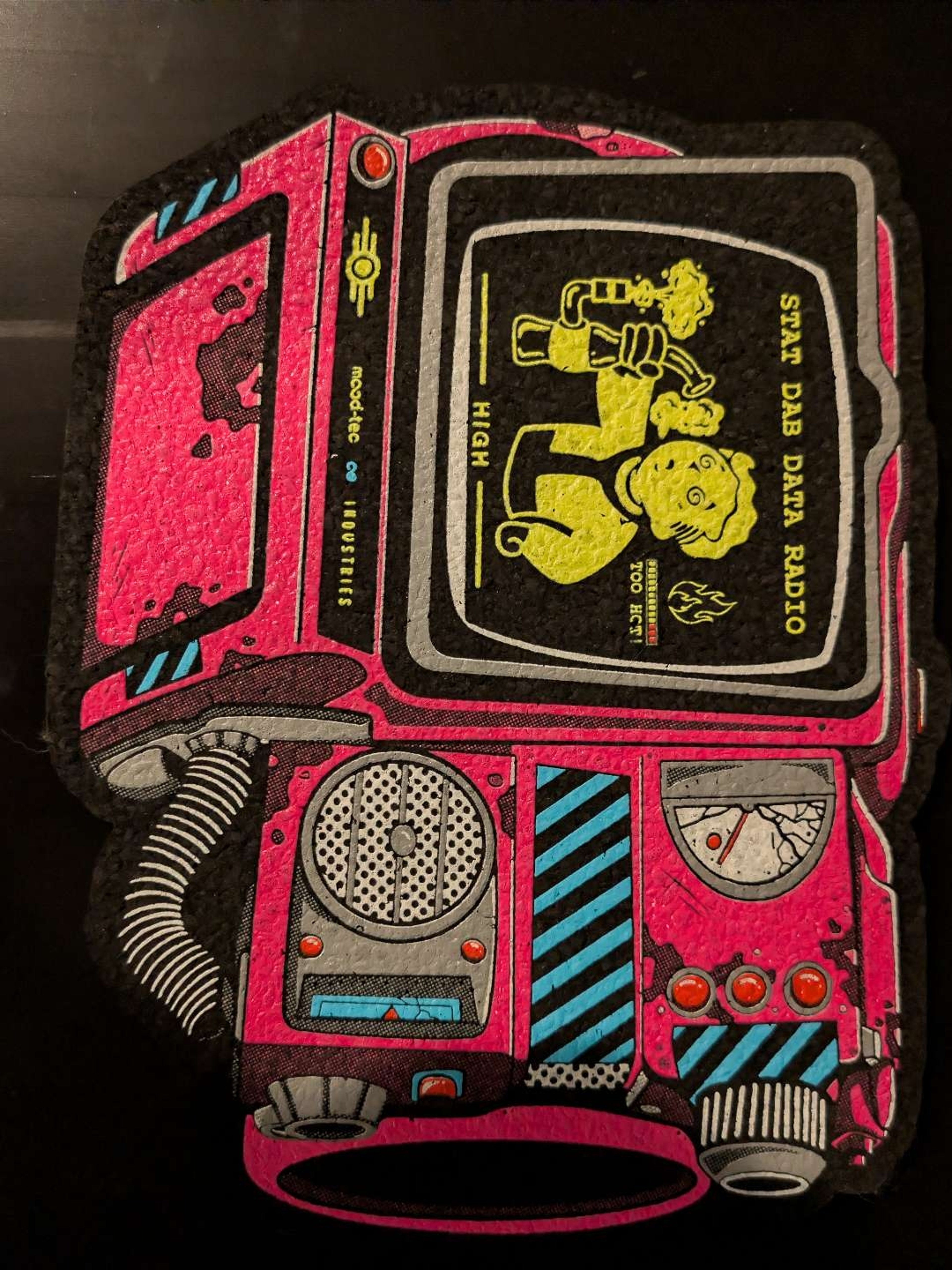 Preview pic of Dark mountain cult Pink Pop Boy 22/50
