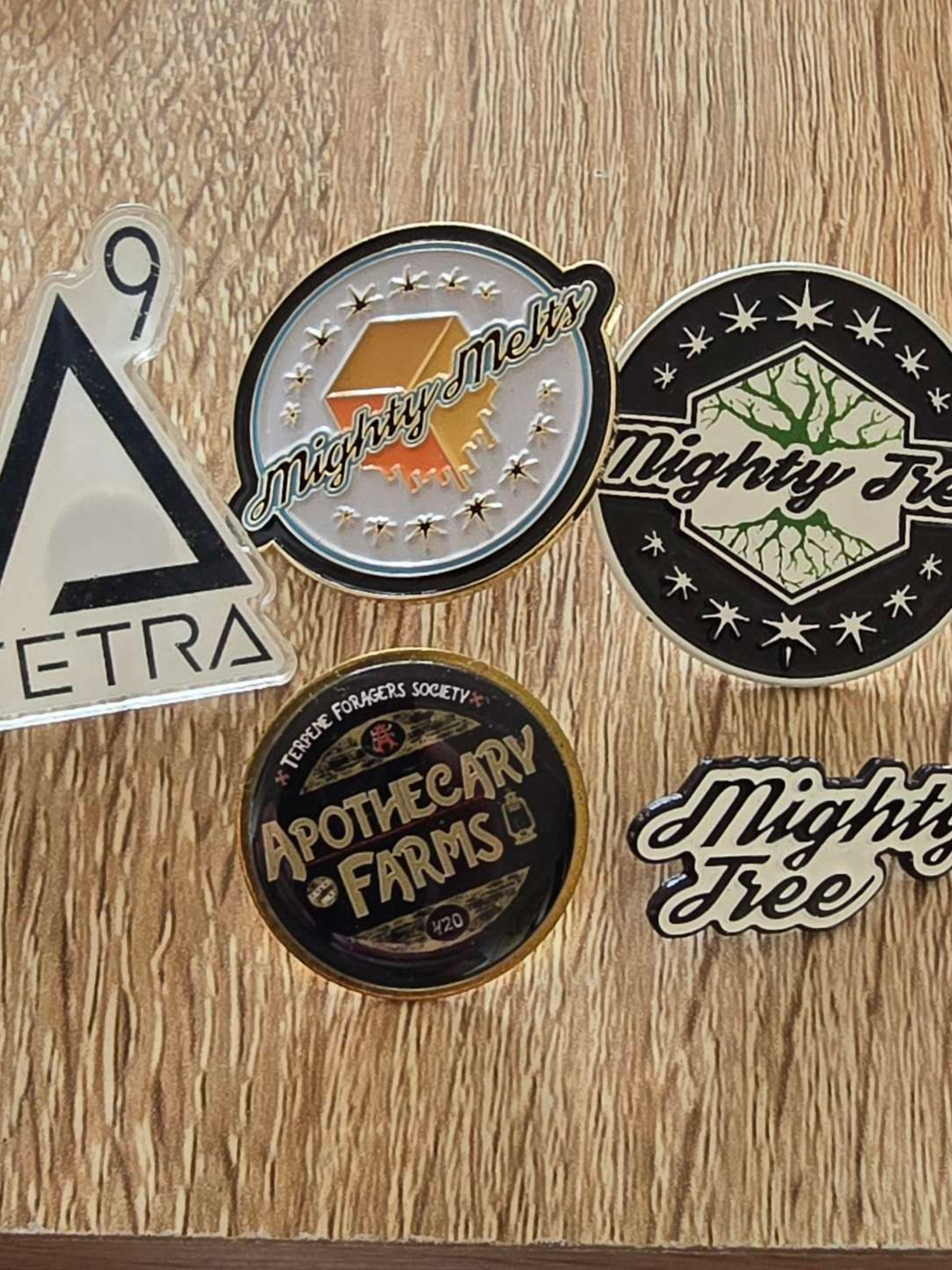 Preview pic of Pin Lot; Colorado themed