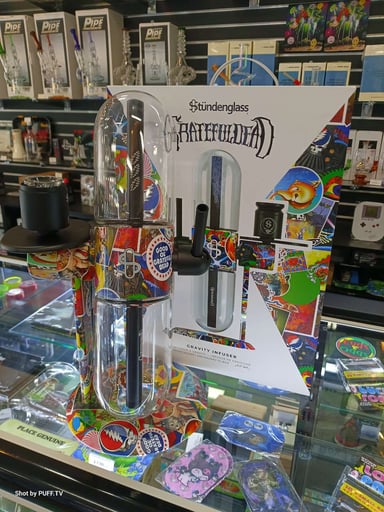 Preview pic of GRATEFULDEAD X Stundenglass gravity bong new in box