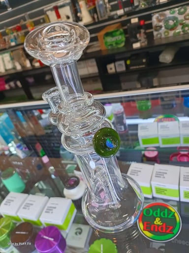 Preview pic of Sika glass hand blown rig never used about 8in tall