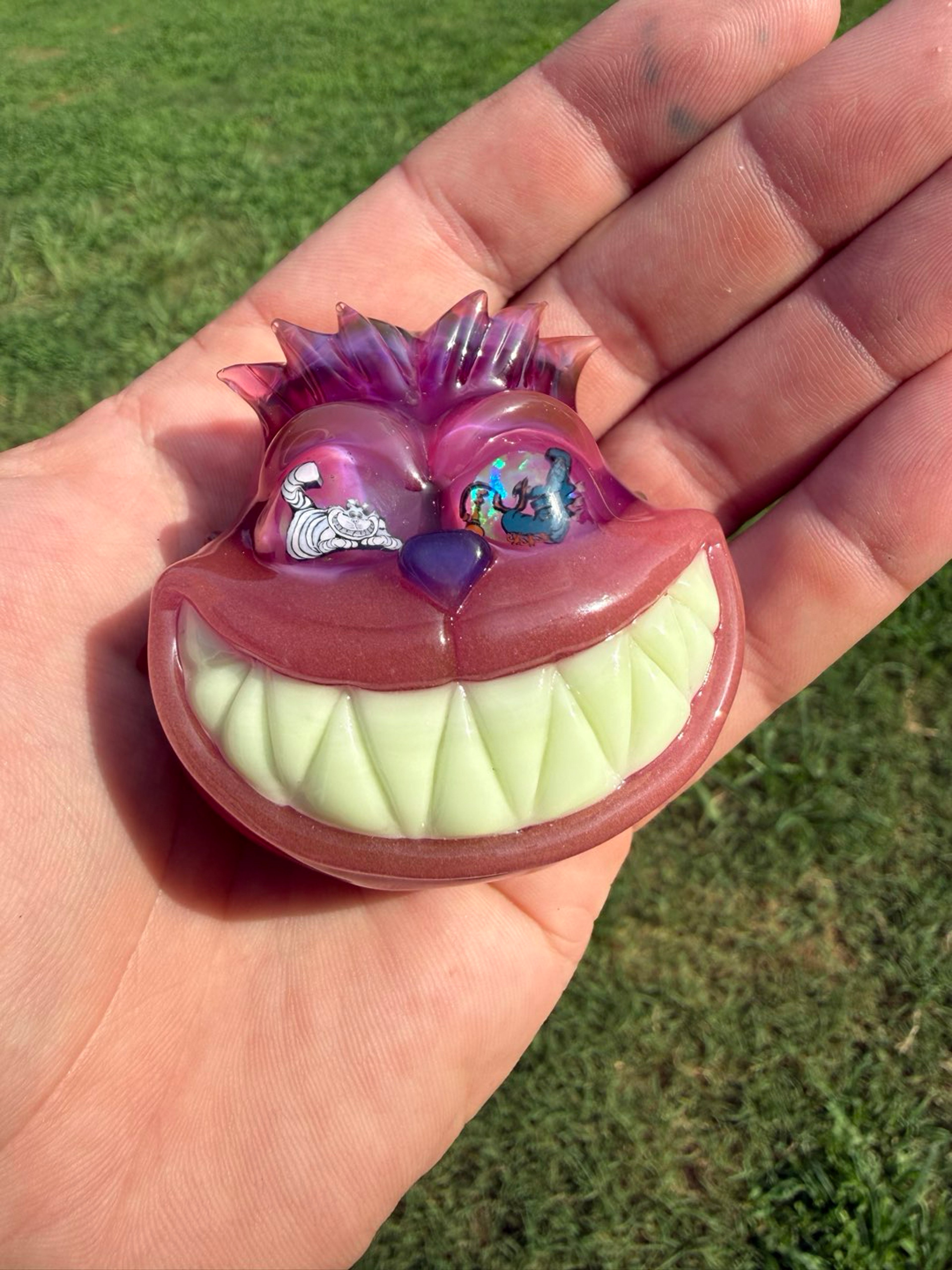 Preview pic of Firefly Glass Cheshire Cat