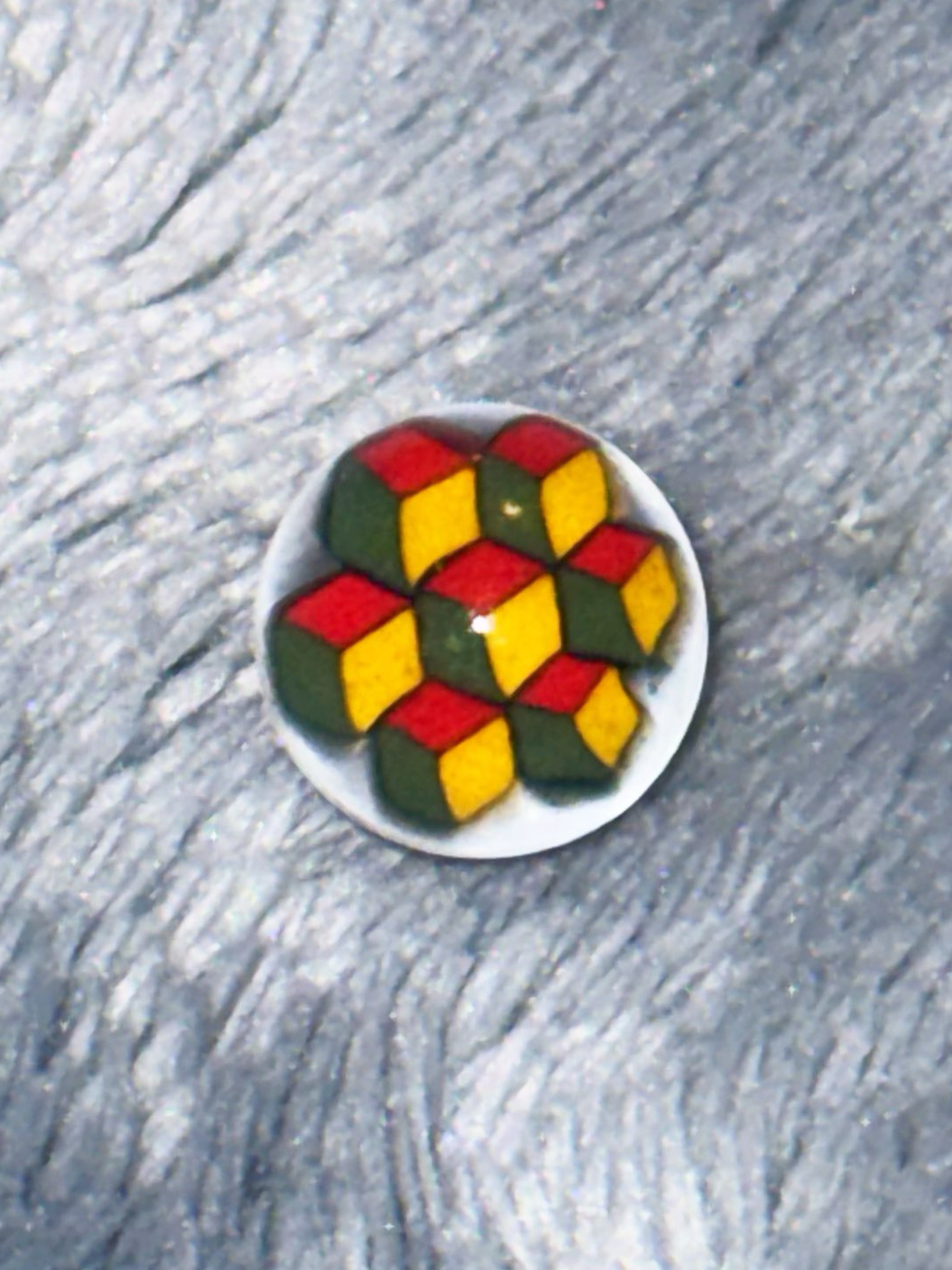 Erik Anders Rasta Geometric Pearl/Valve Cover image 0