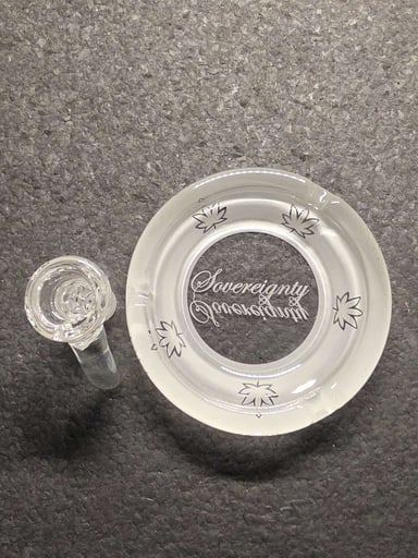 Preview pic of Sovereignty Glass 18mm & Ashtray