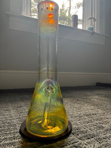 Preview pic of 1 foot glass bong fumed