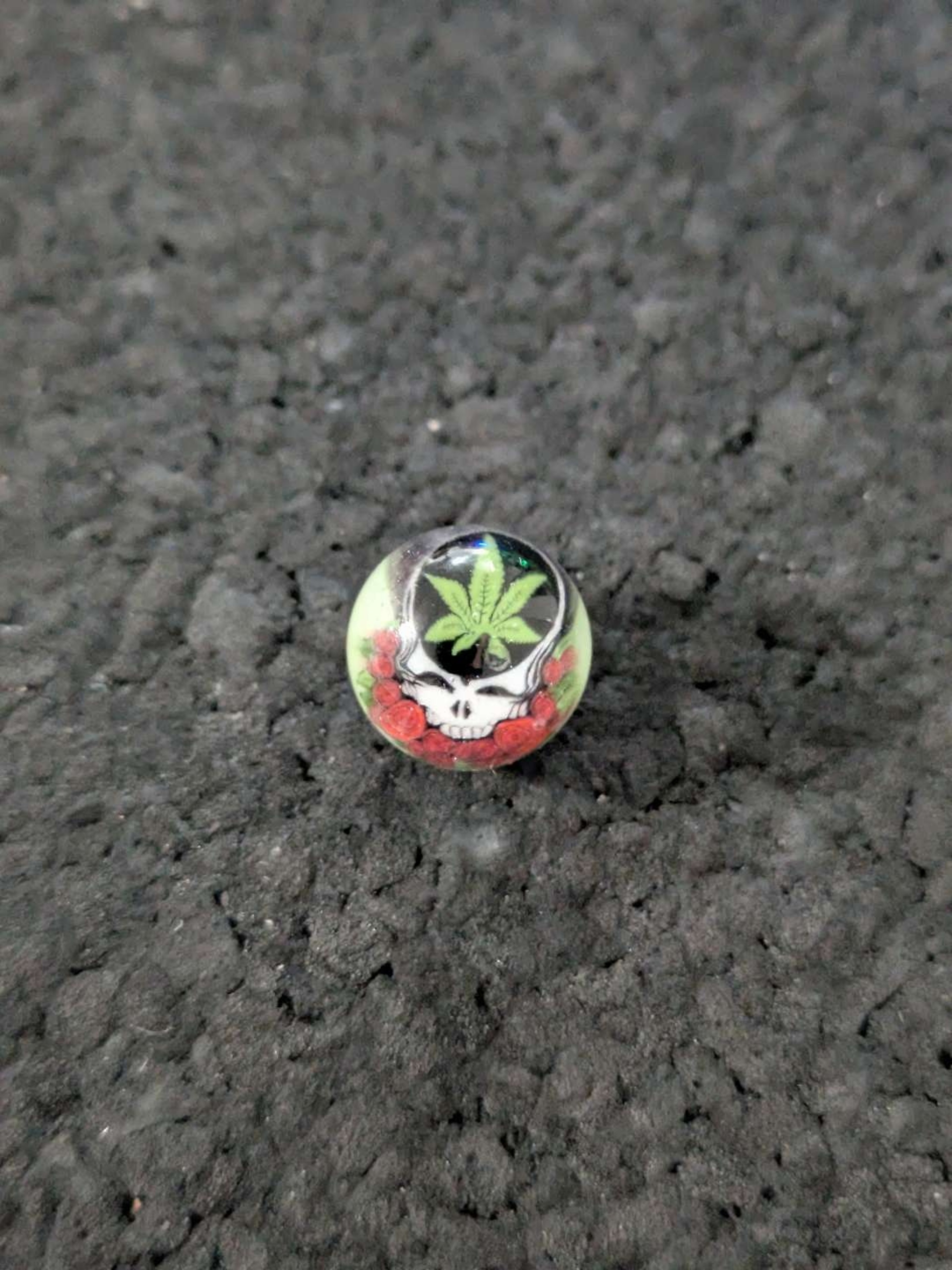 Preview pic of Grateful Dead Pot leaf Marble