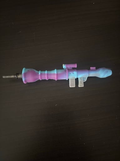 Preview pic of Used silicone bazooka nectar collector