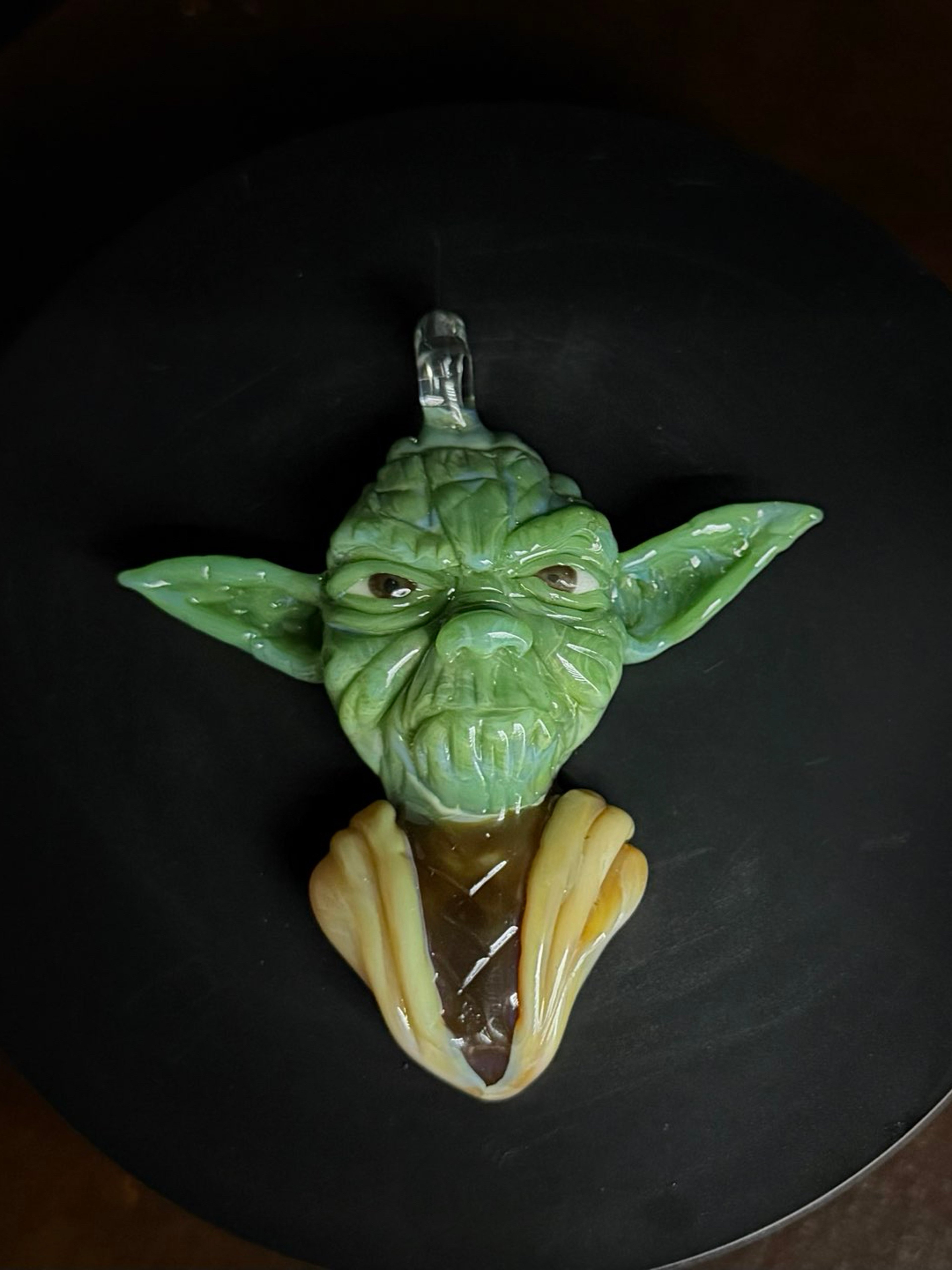 Yoda character pendant image 0