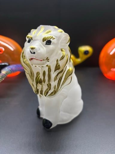 Preview pic of White Frosted Lion Pipe