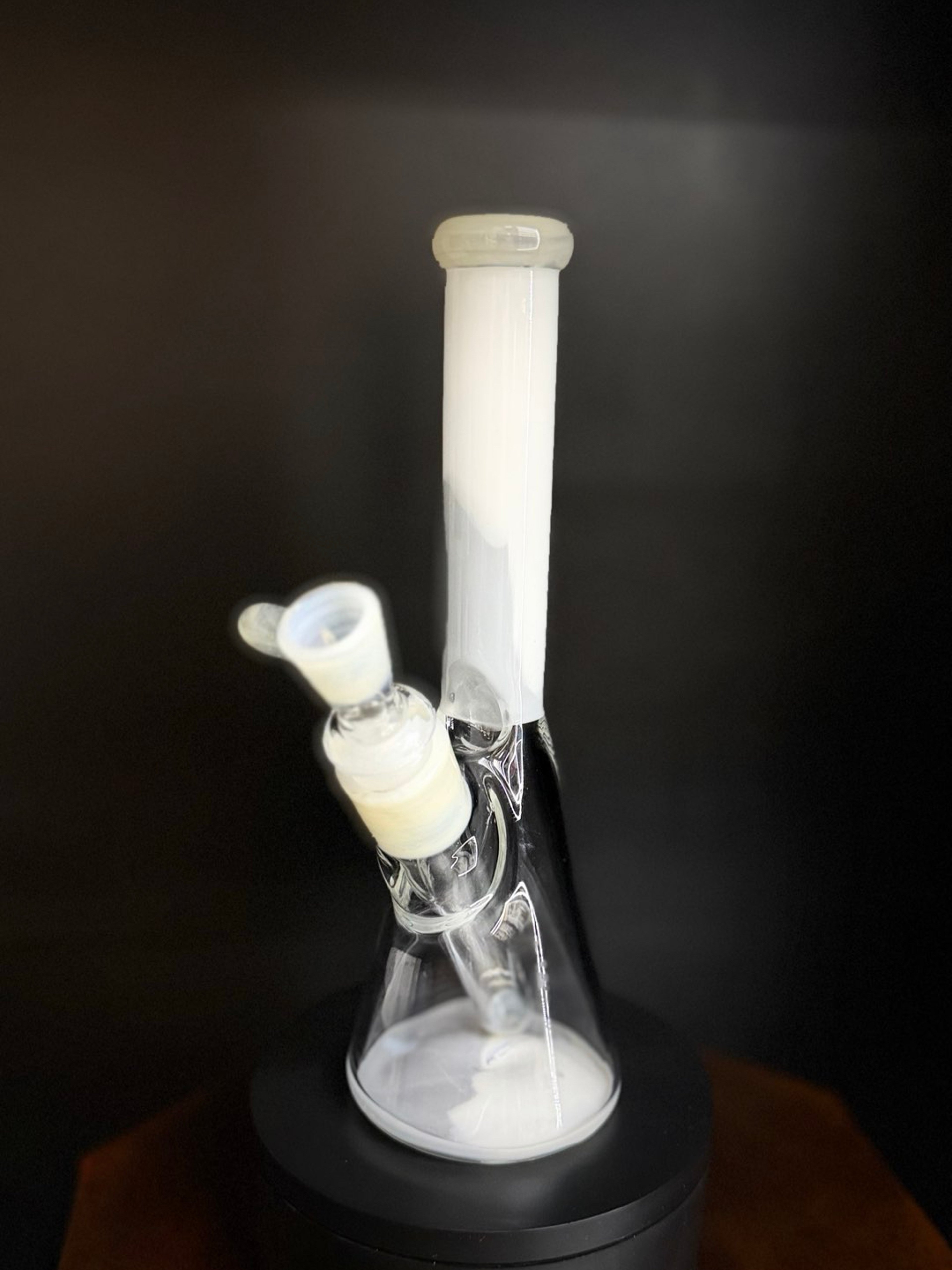 Preview pic of Vaspe glass bong