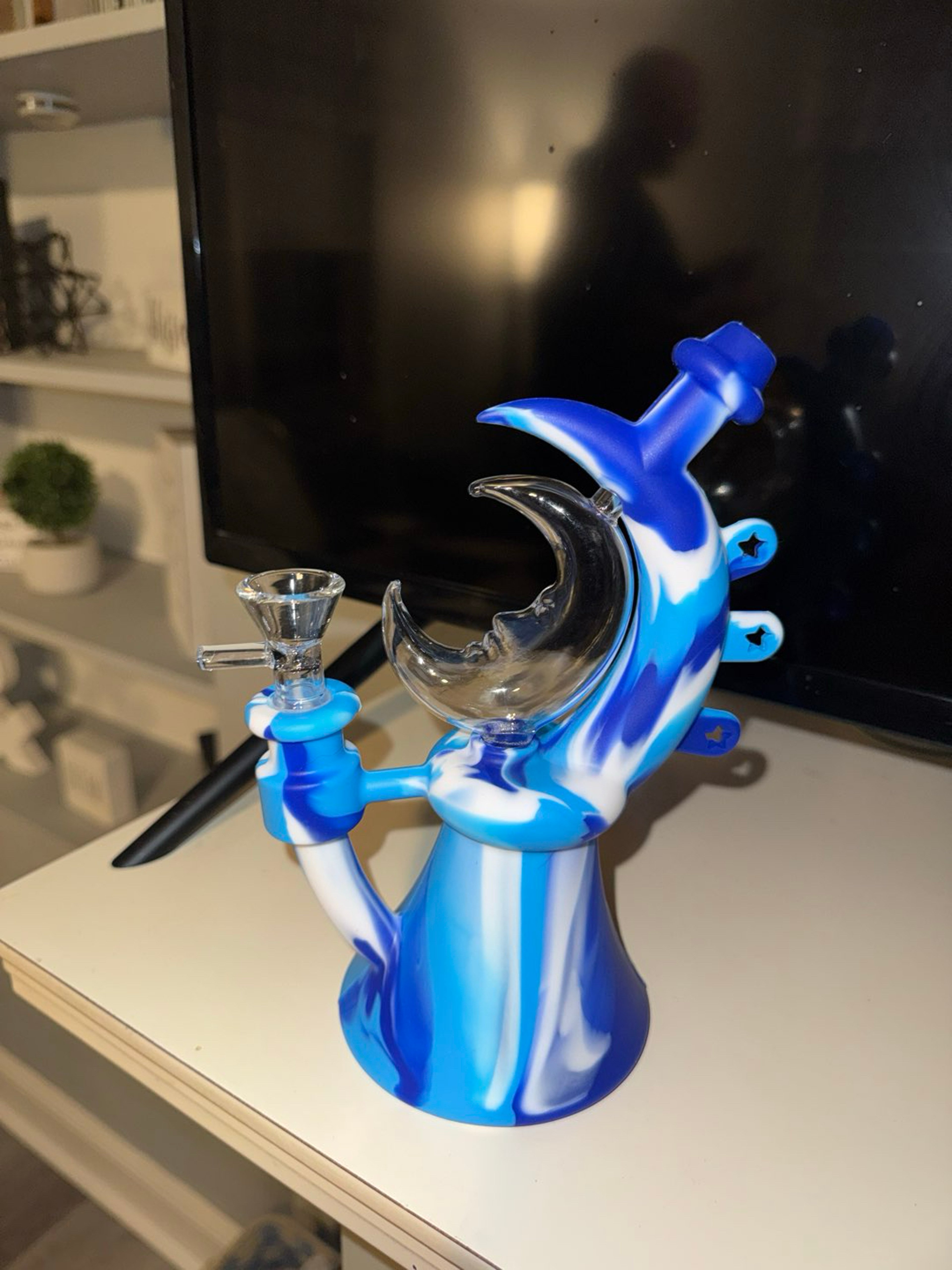 Preview pic of 7.4 inch Silicone Smoking Hookah Glow in the Dark Moon Teapot Bong Water Pipe With Glass Bowl