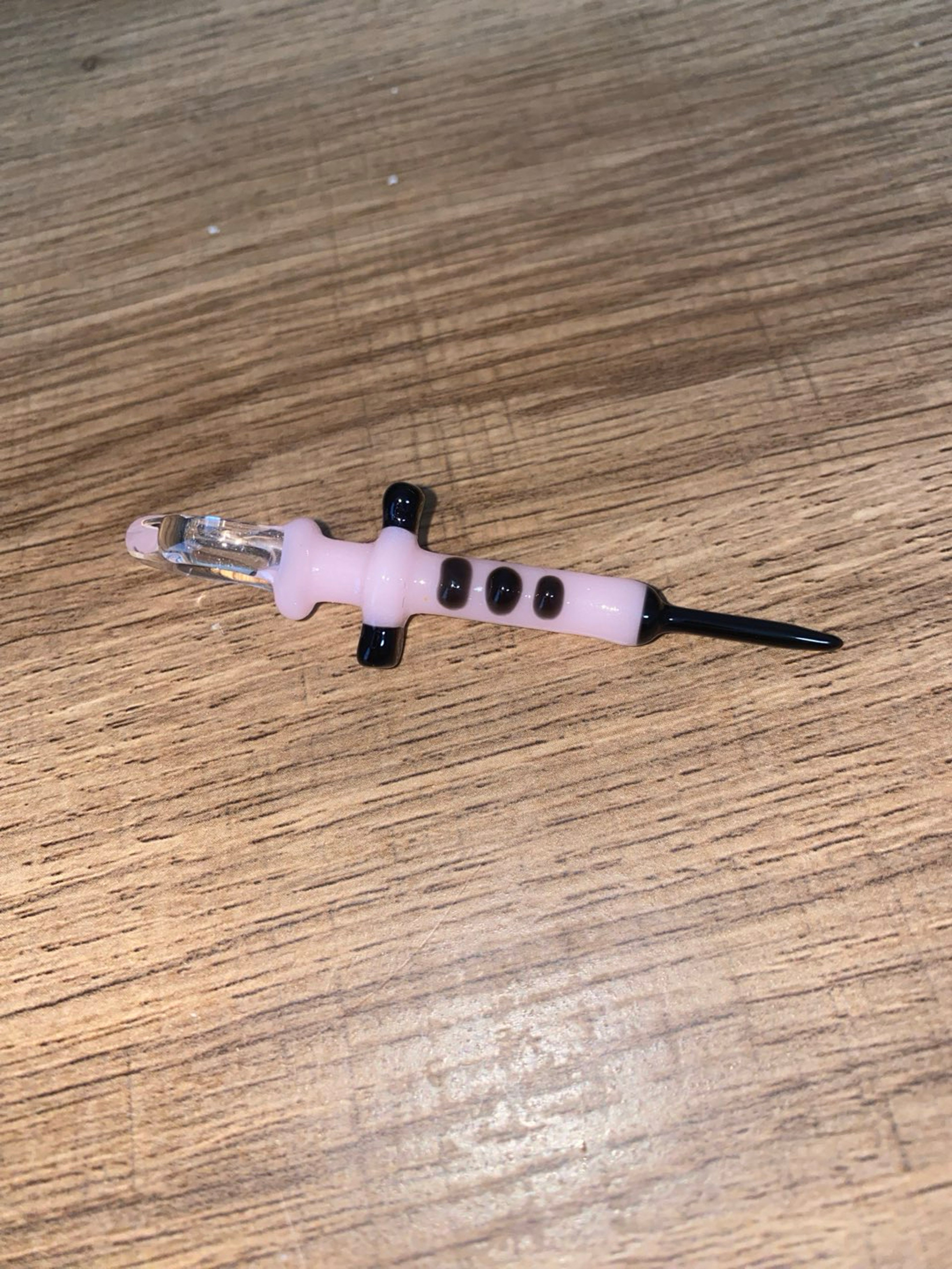 Preview pic of Jop syringe pendant