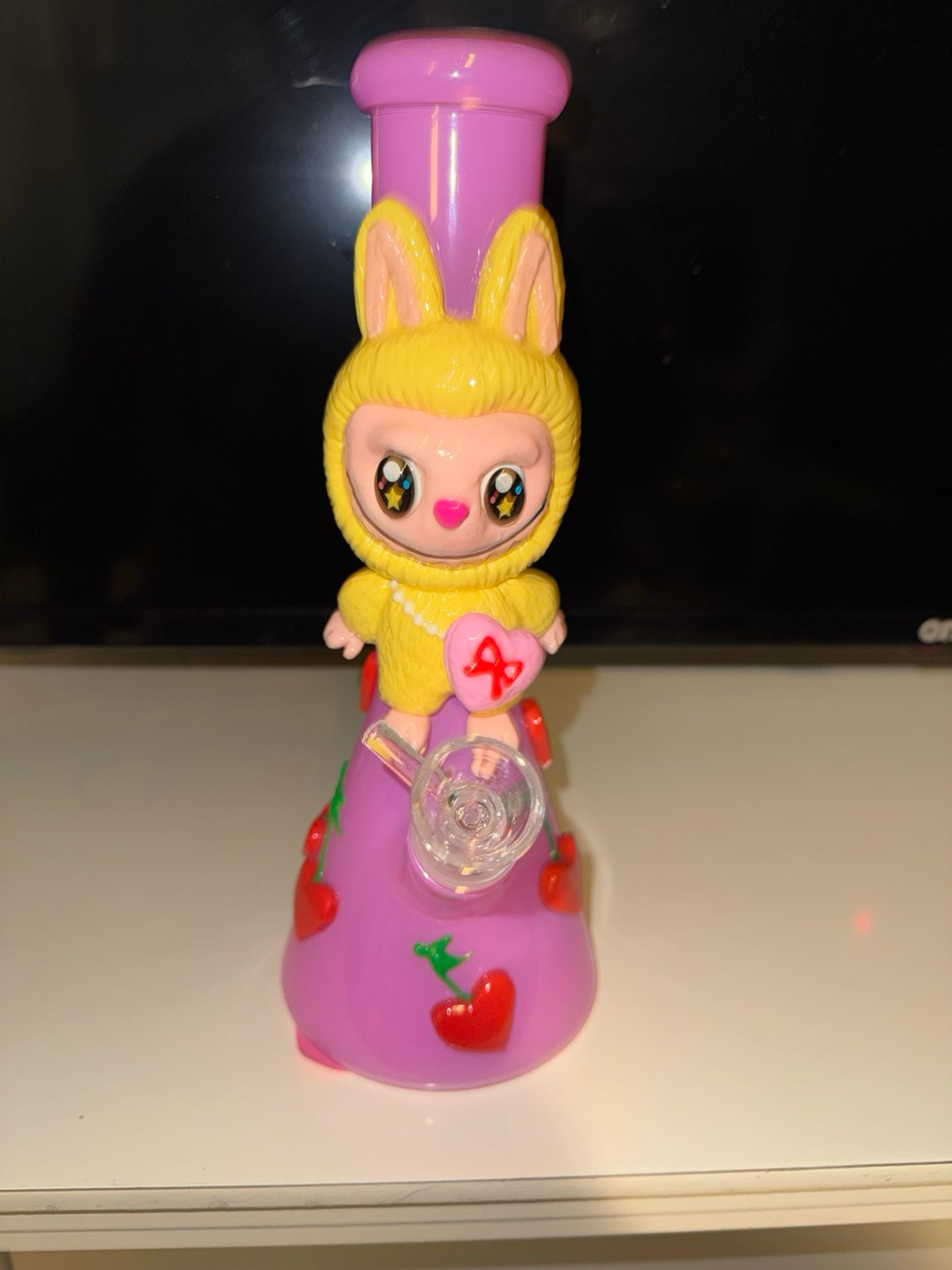 Preview pic of 10.5" Premium Glass Water Pipe Labubu Doll Yellow Hearts Glowing 14mm