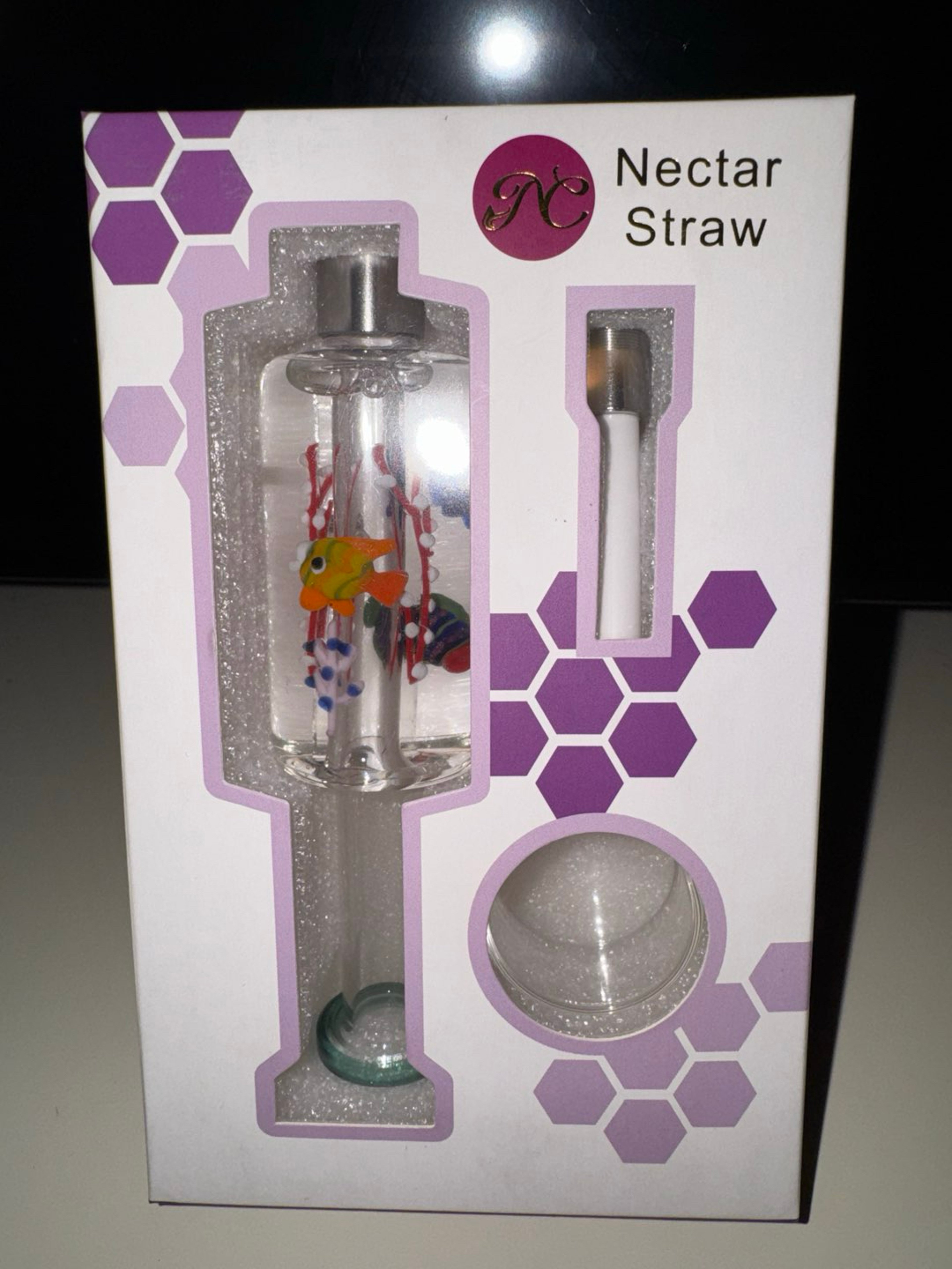 Preview pic of 3D Glass Art Nectar straw with inside design