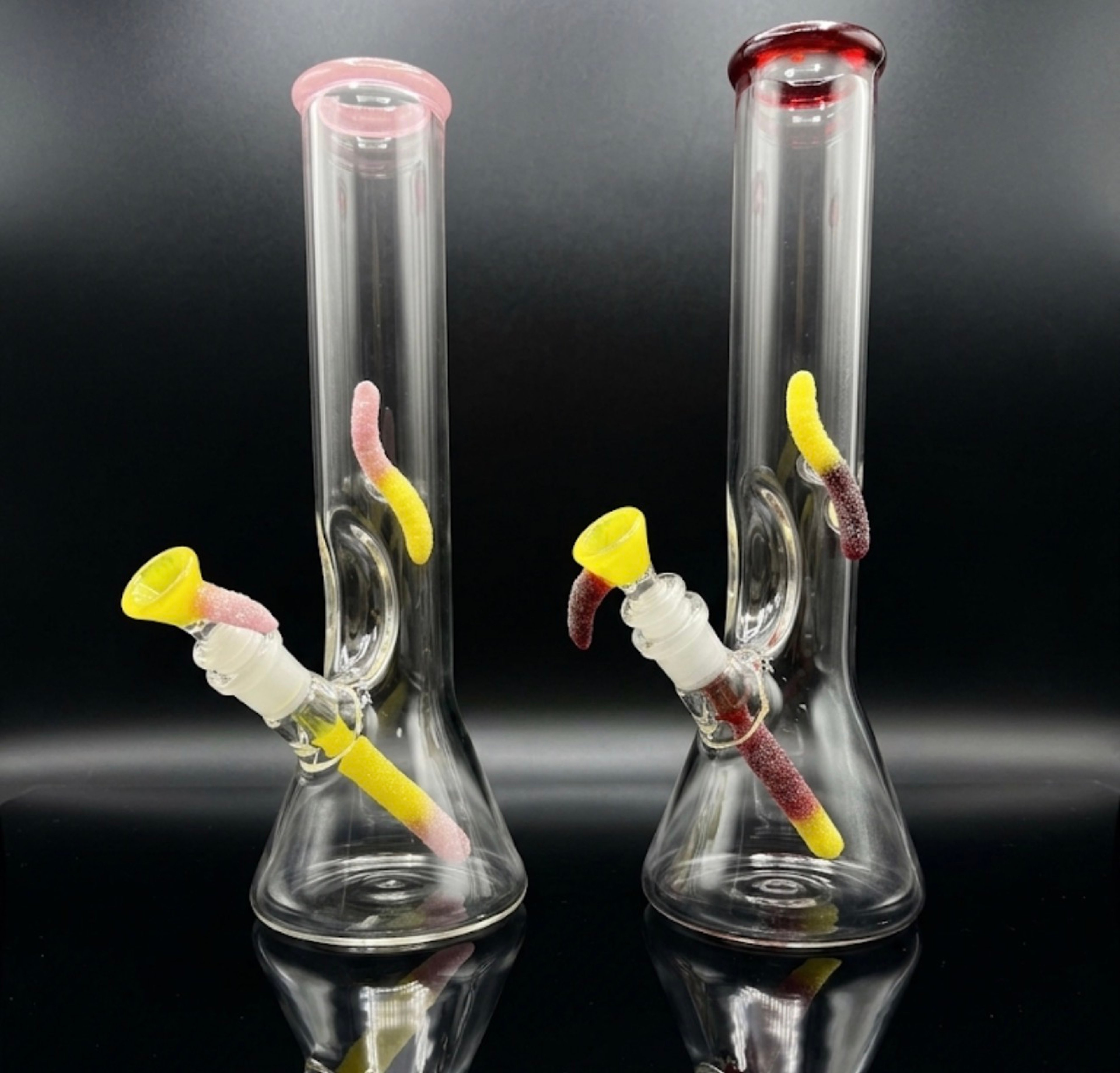 Sour worm beaker image 0