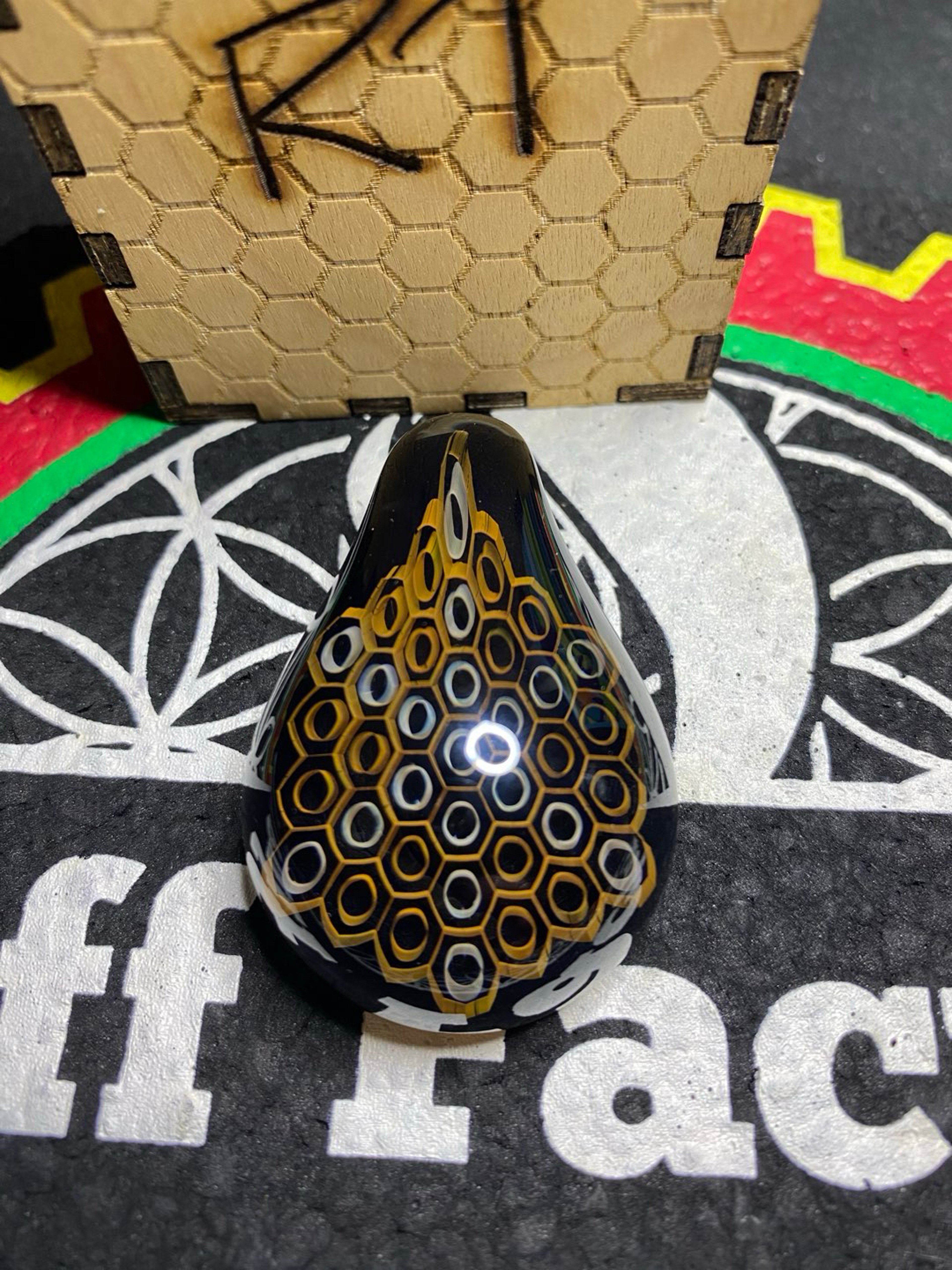Preview pic of Ryan Teurfs Honeycomb Pendant