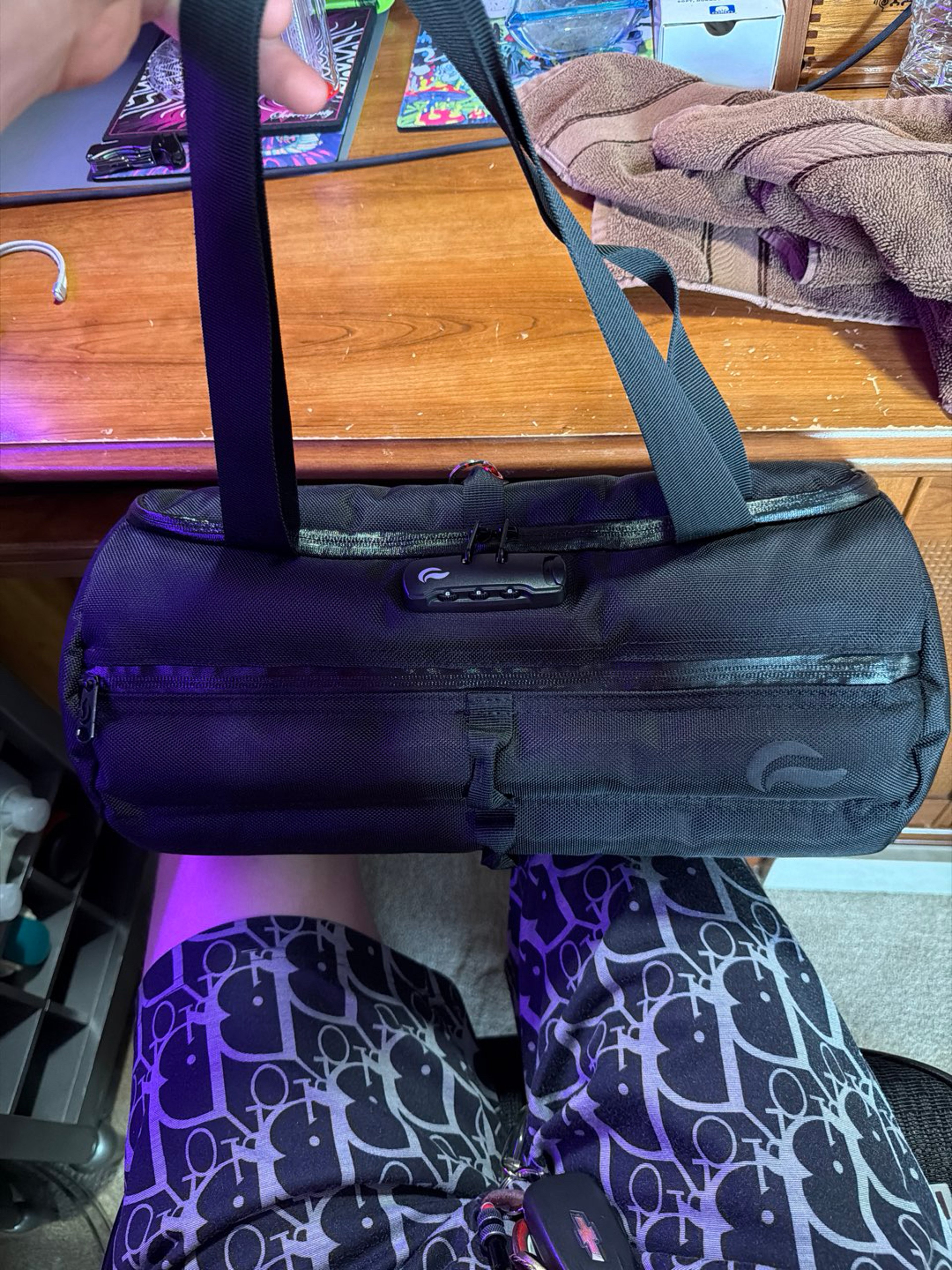 Preview pic of SKUNK 16” black duffle tube